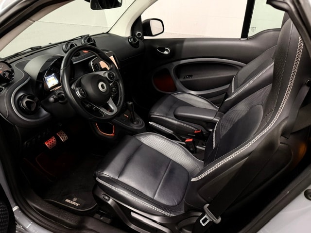 SMART fortwo Cabrio Brabus 130 Xclusive twinmatic-image-19