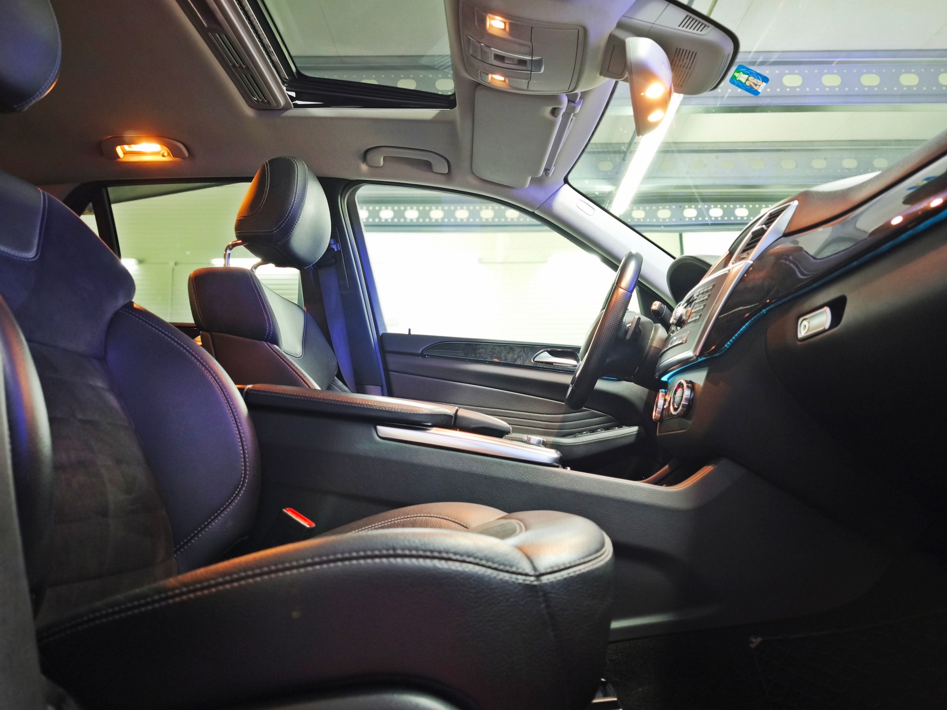 MERCEDES-BENZ ML 350 BlueTEC Executive 4Matic 7G-Tronic-image-17
