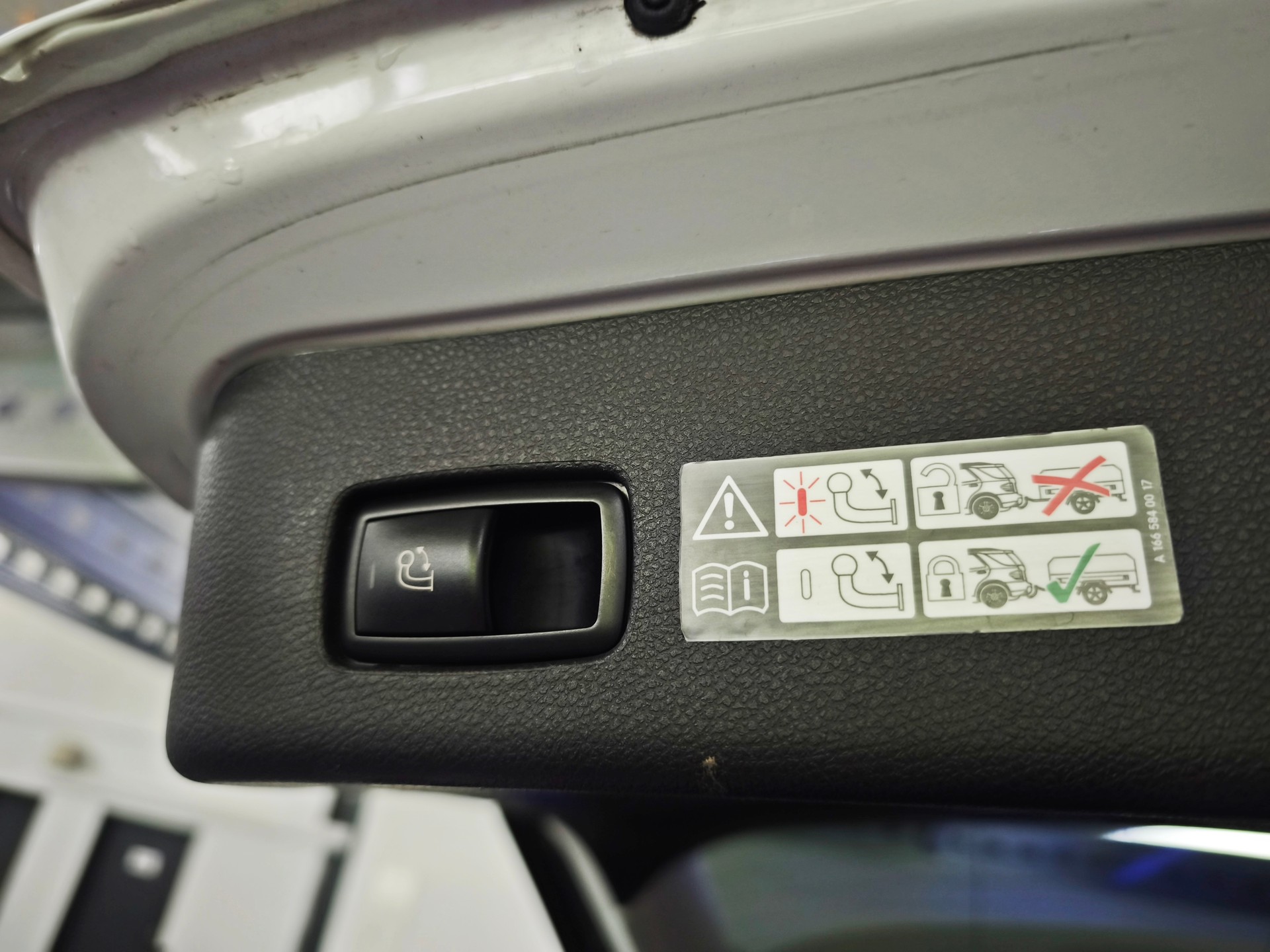 MERCEDES-BENZ ML 350 BlueTEC Executive 4Matic 7G-Tronic-image-19