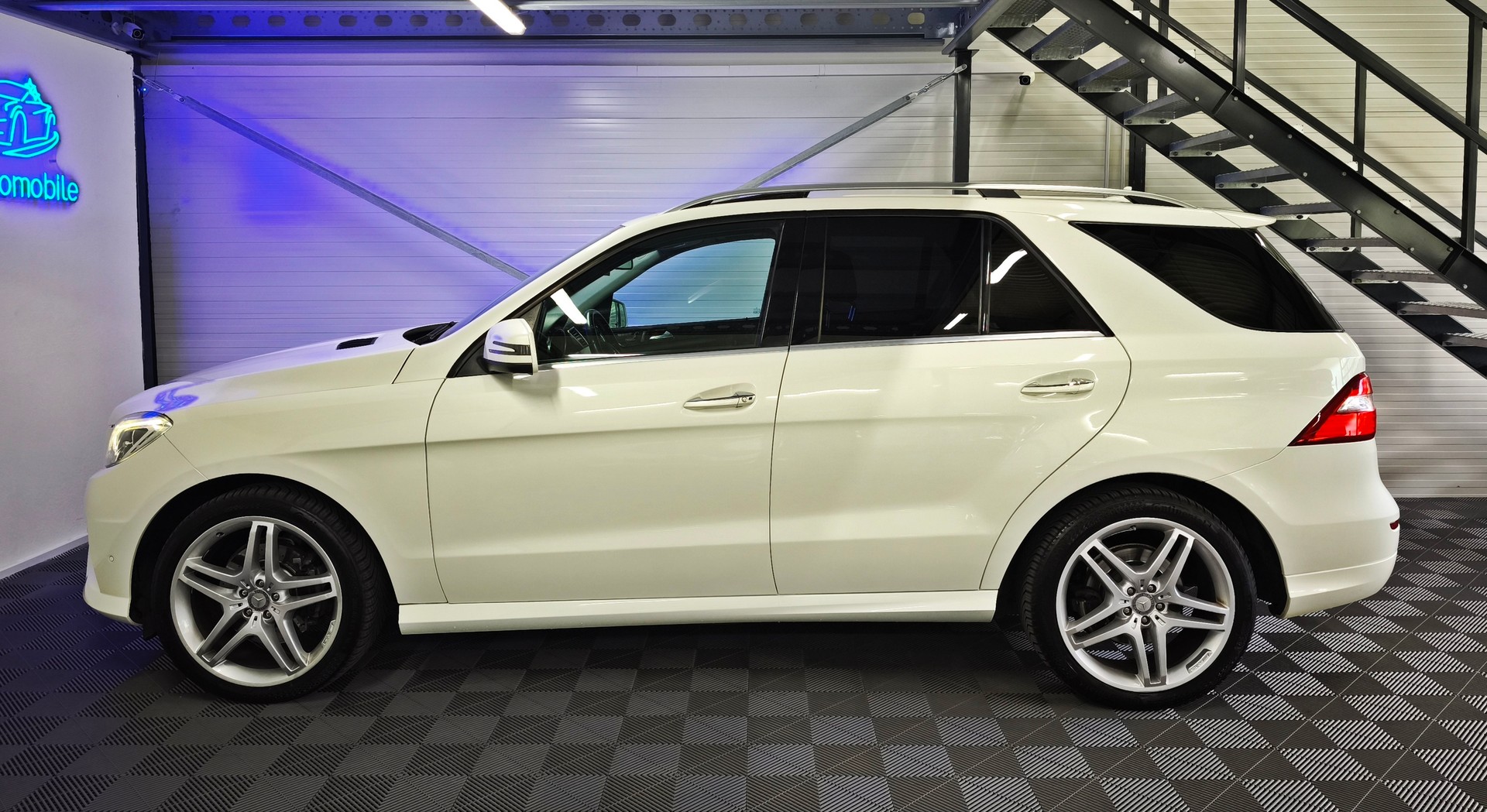 MERCEDES-BENZ ML 350 BlueTEC Executive 4Matic 7G-Tronic-image-8