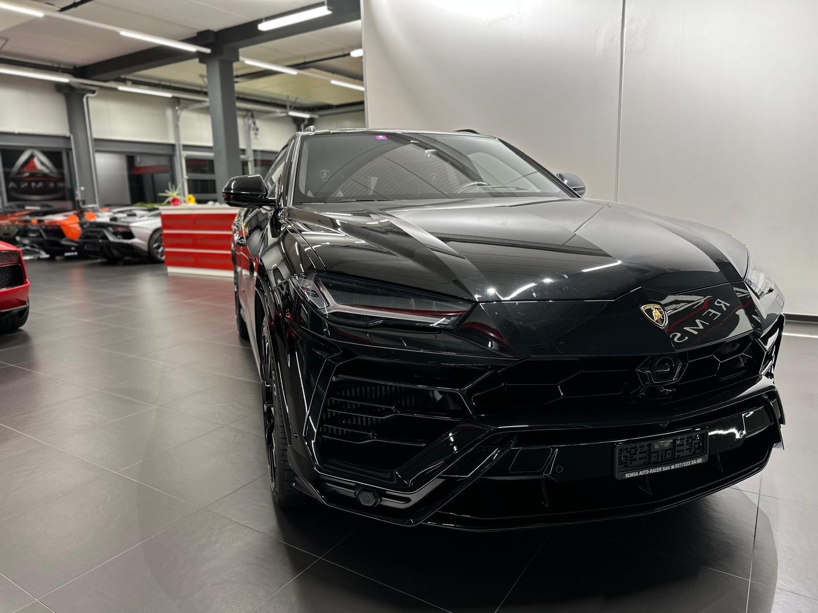LAMBORGHINI Urus E-Gear-image-2