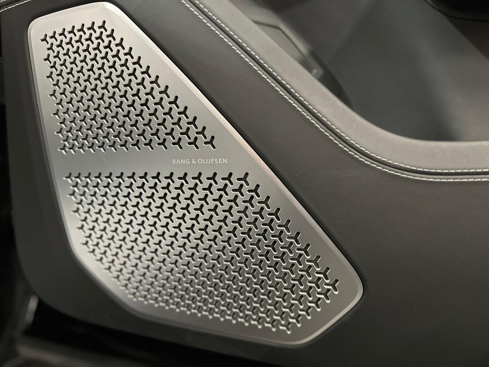 LAMBORGHINI Urus E-Gear-image-13