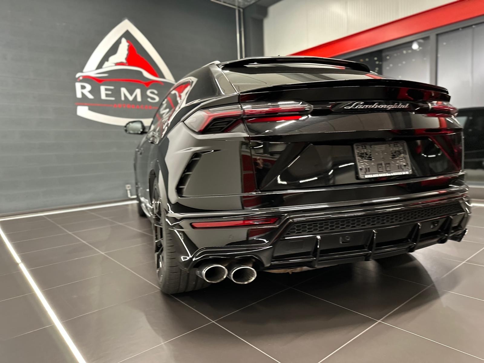 LAMBORGHINI Urus E-Gear-image-11