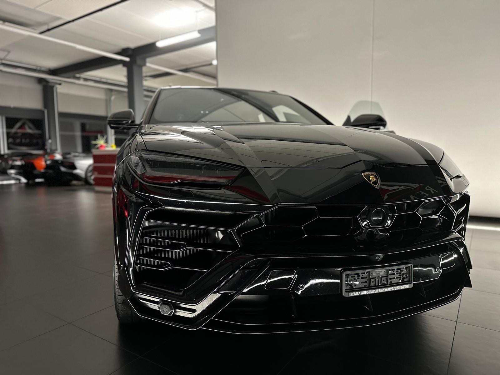 LAMBORGHINI Urus E-Gear-image-1