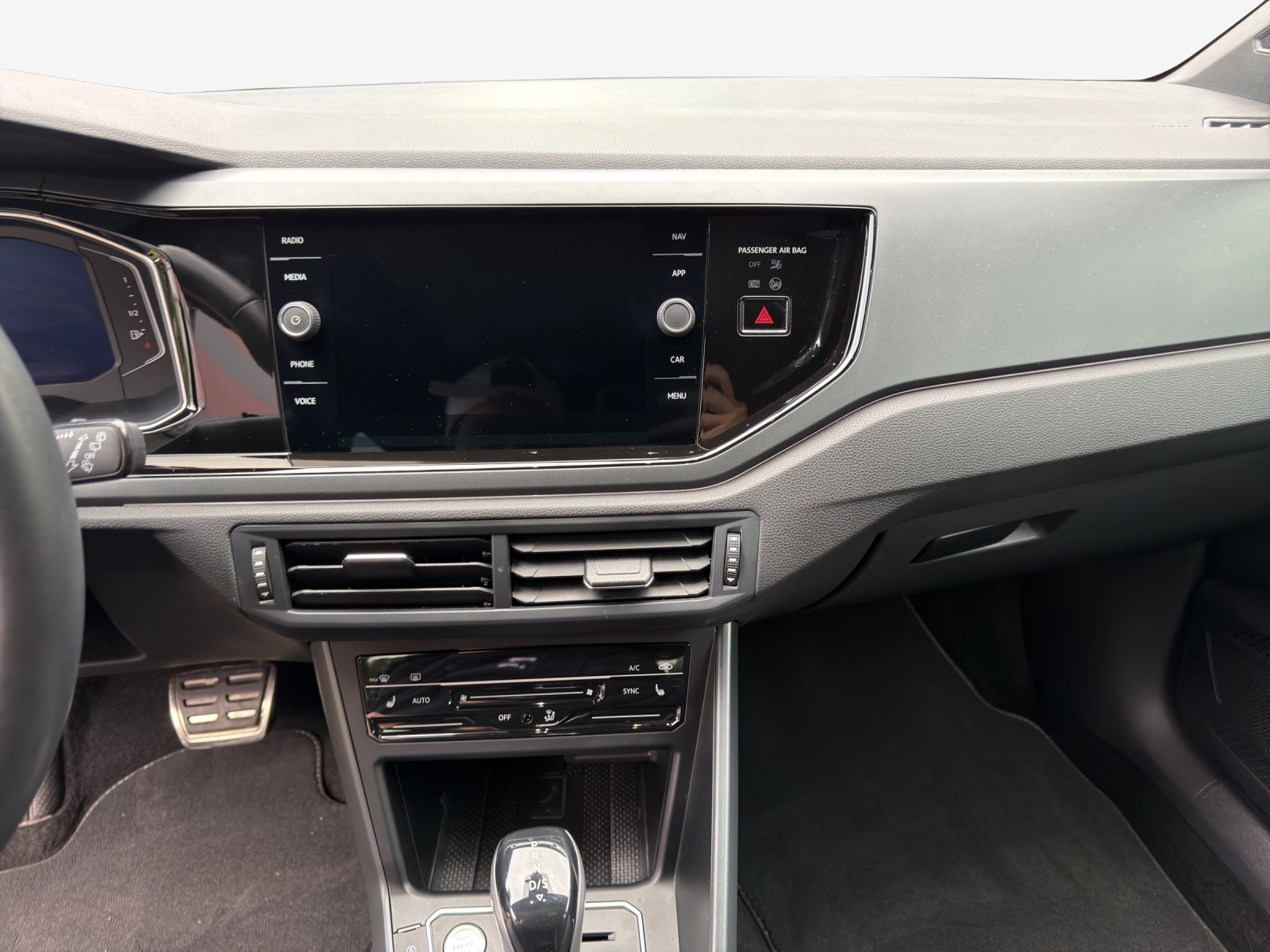 VW Taigo 1.5 TSI R-Line DSG-image-10