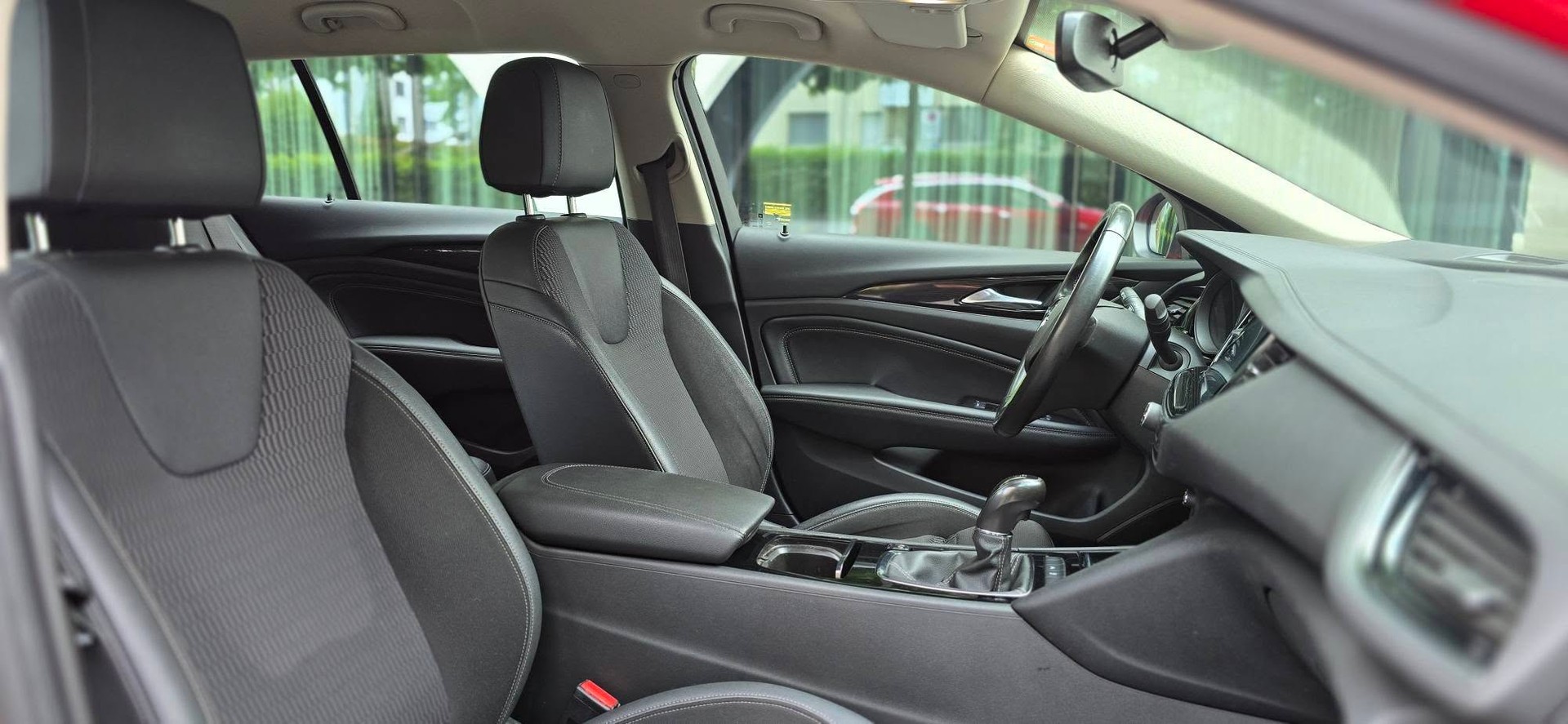 OPEL Insignia 2.0 CDTI Sports Tourer Excellence 4WD-image-14