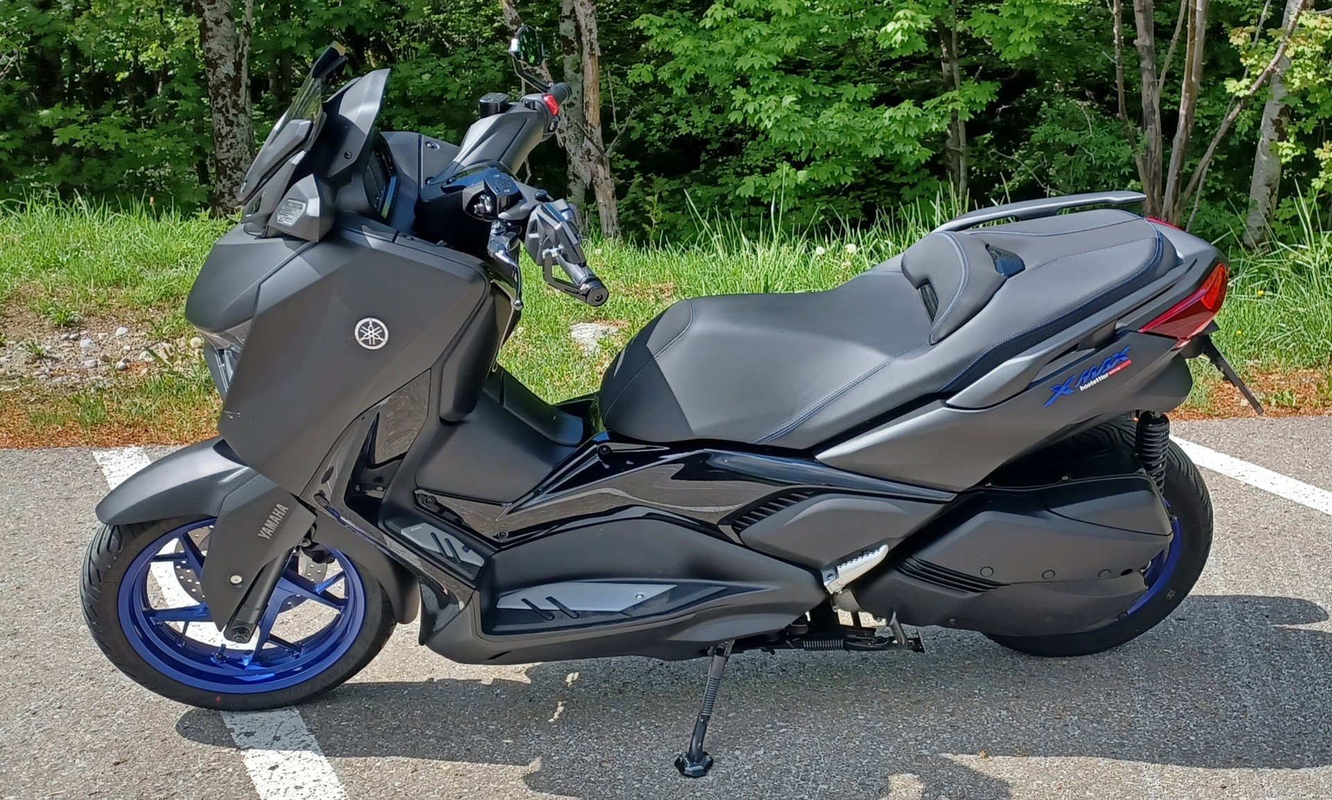 YAMAHA X-MAX 300 V3-image-2