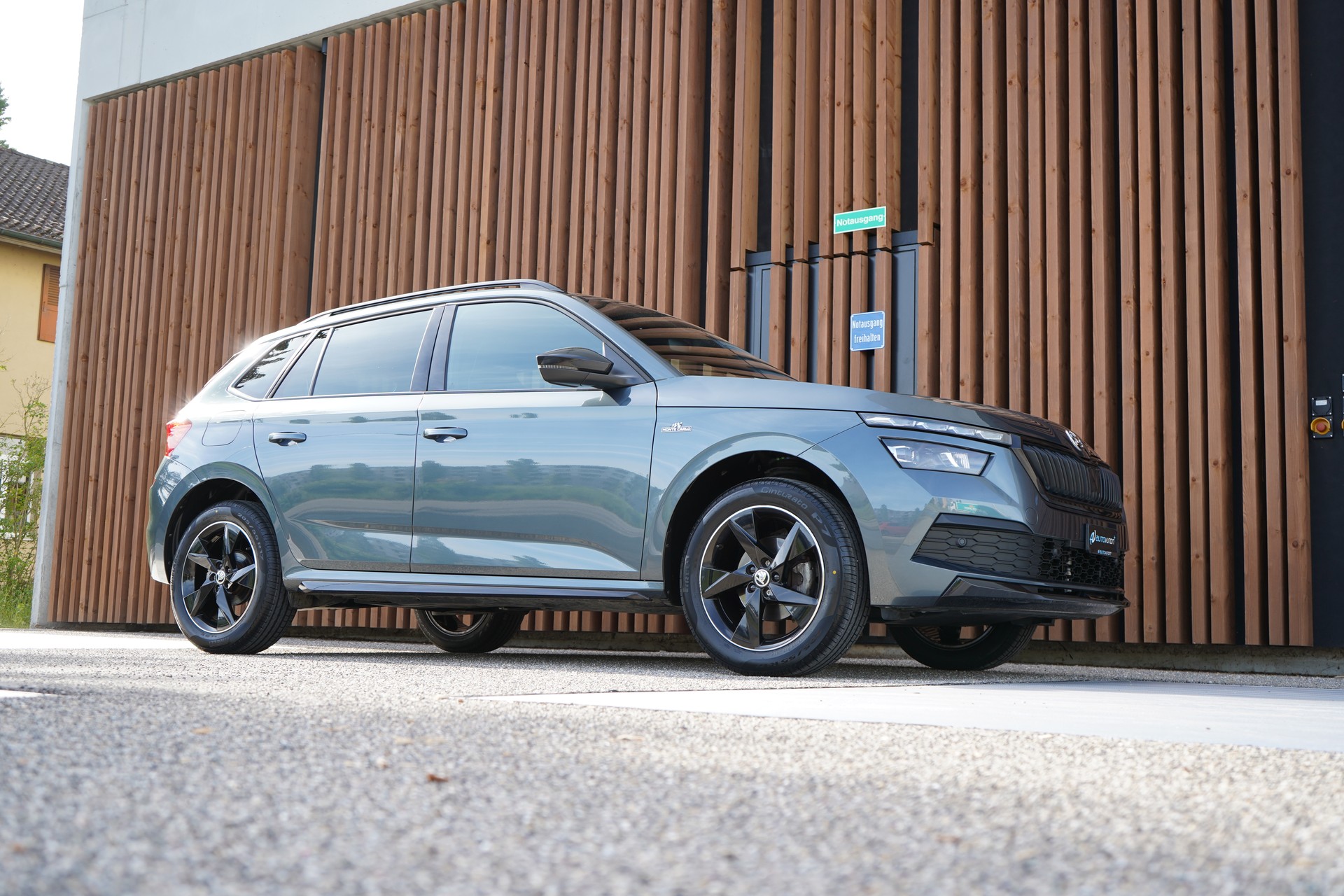 SKODA KAMIQ 1.0 TSI MONTE CARLO BLACK DSG l 110 PS-image-12