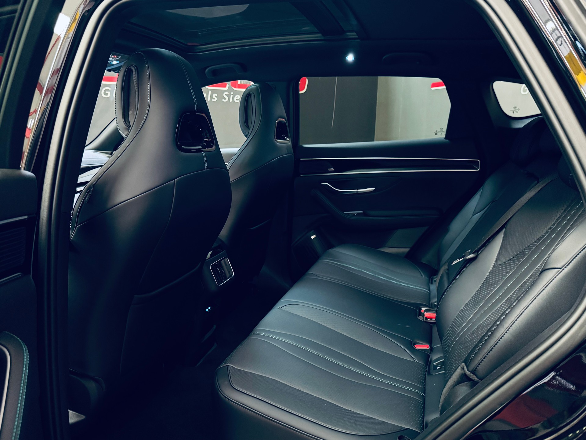 BYD Seal U DM-i Comfort-image-3
