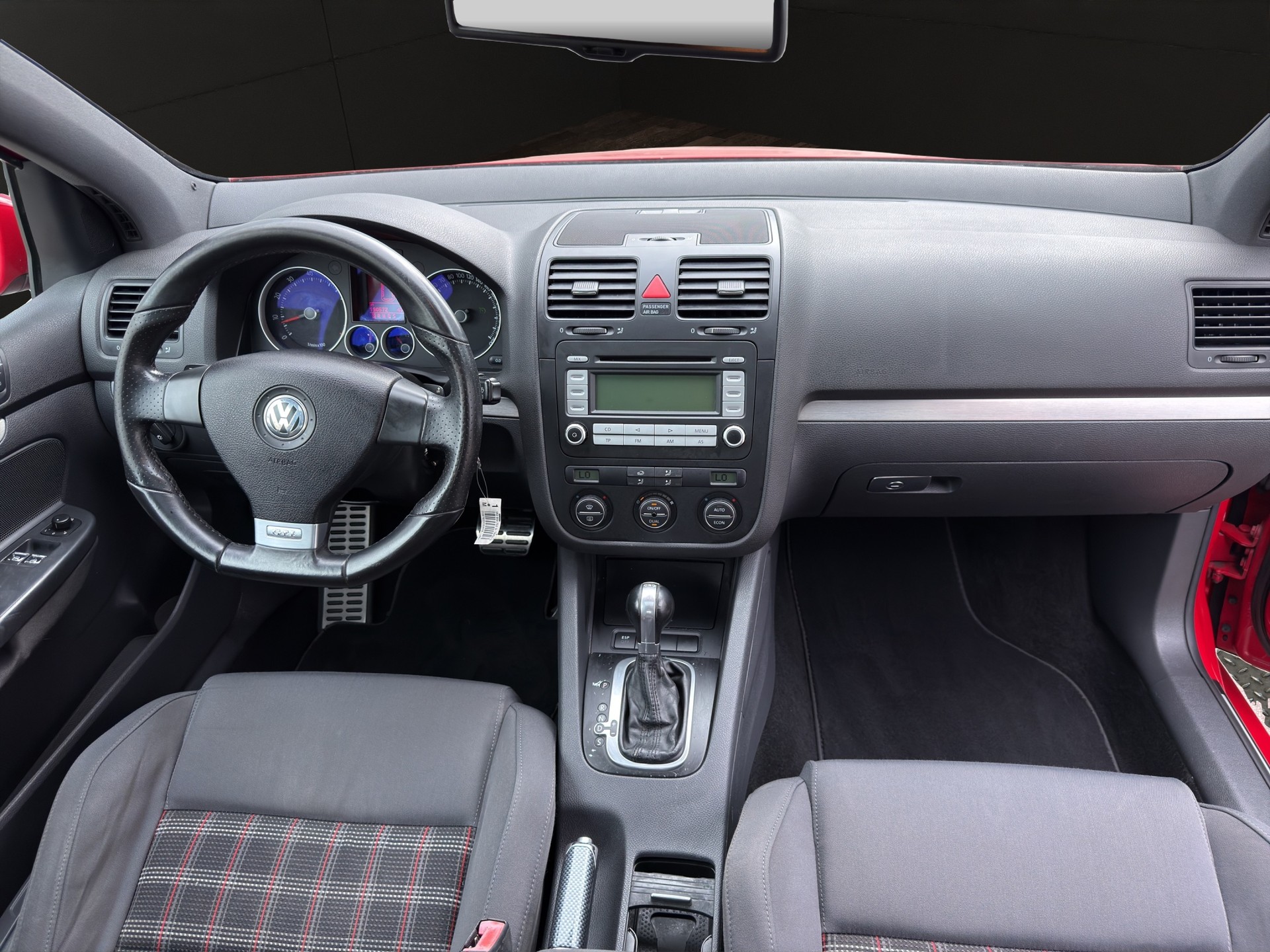 VW Golf 2.0 TFSI GTI-image-10