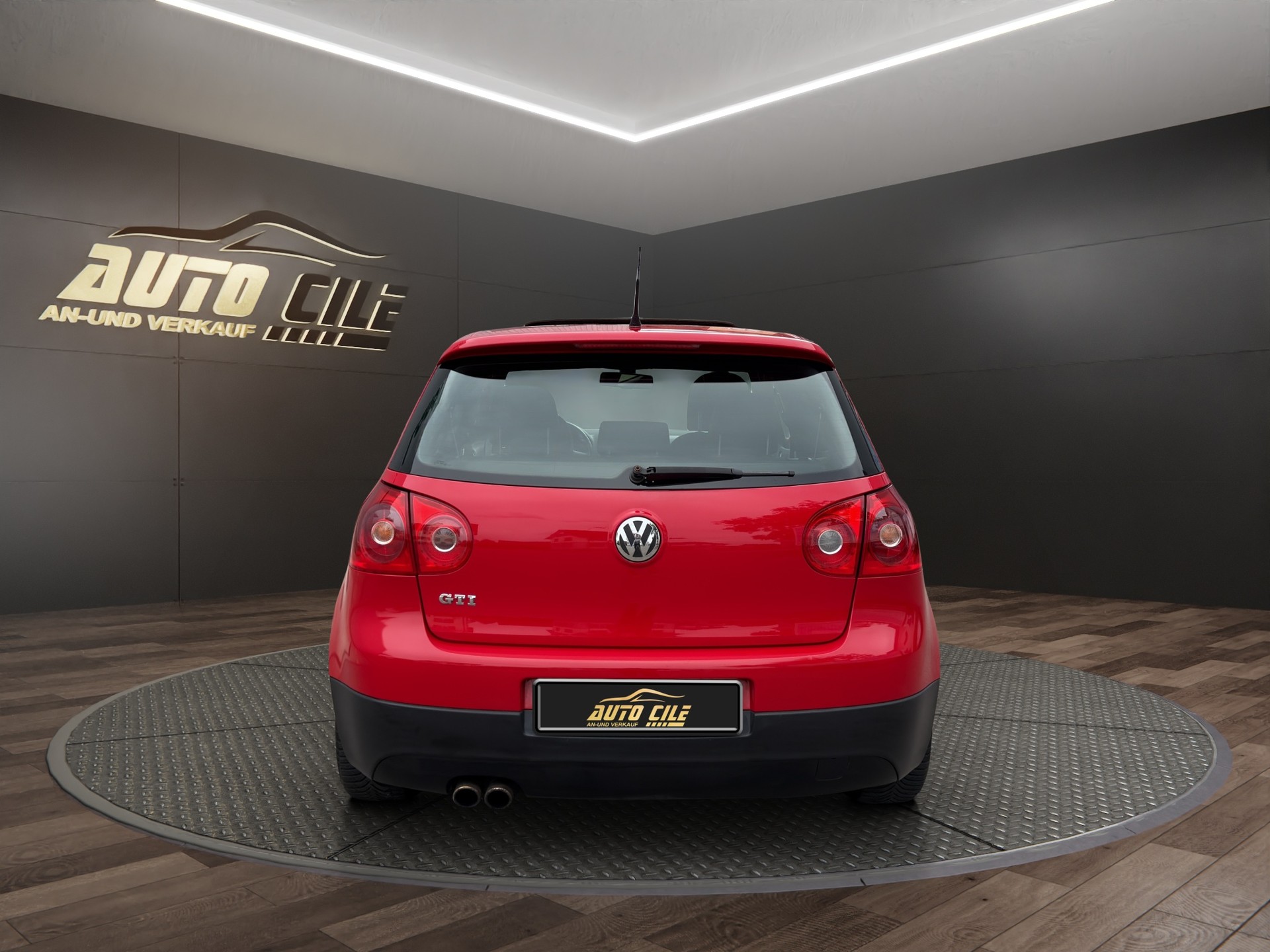 VW Golf 2.0 TFSI GTI-image-5