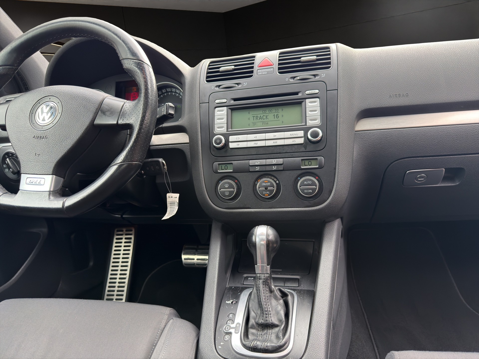VW Golf 2.0 TFSI GTI-image-11