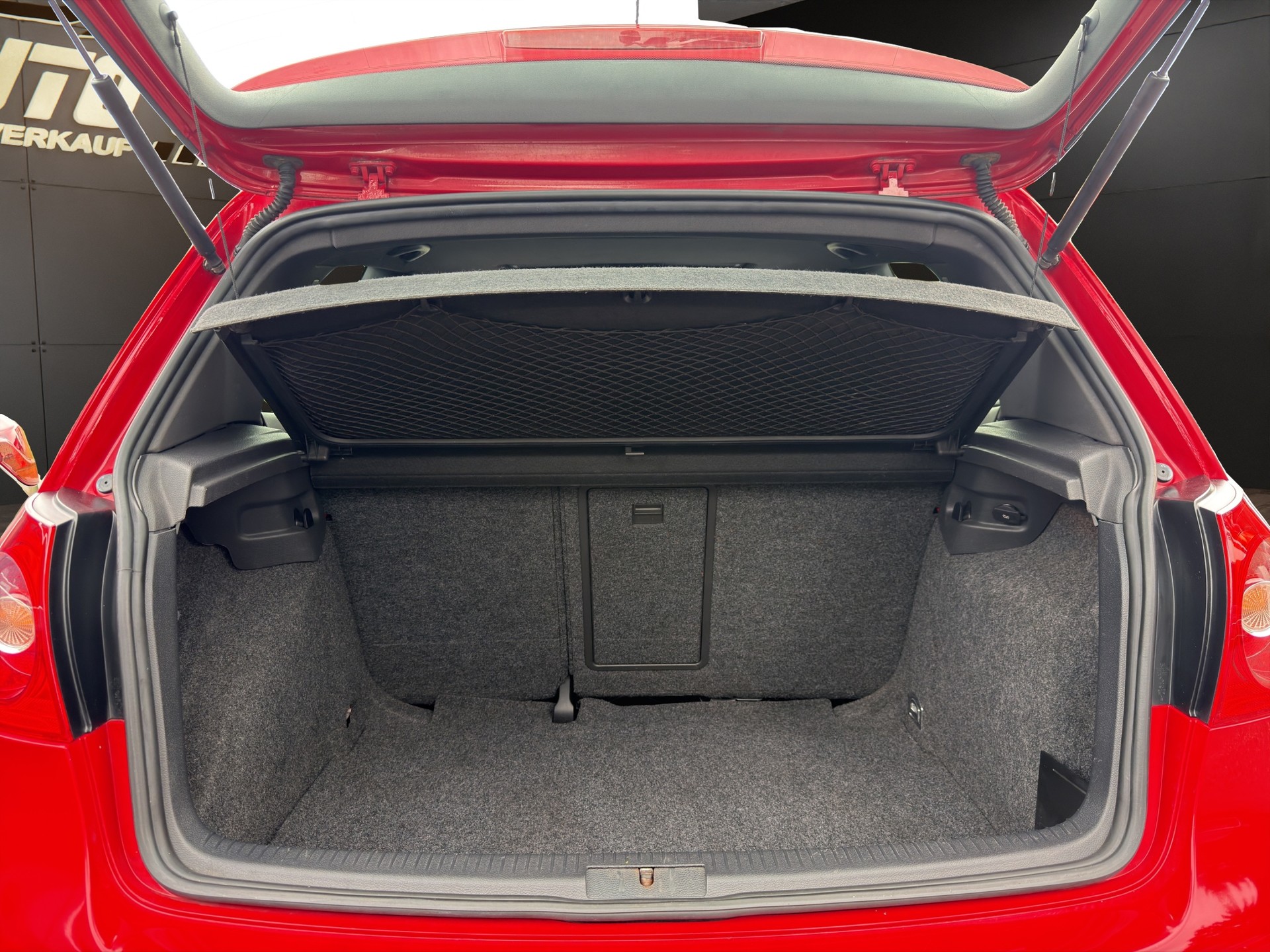 VW Golf 2.0 TFSI GTI-image-13