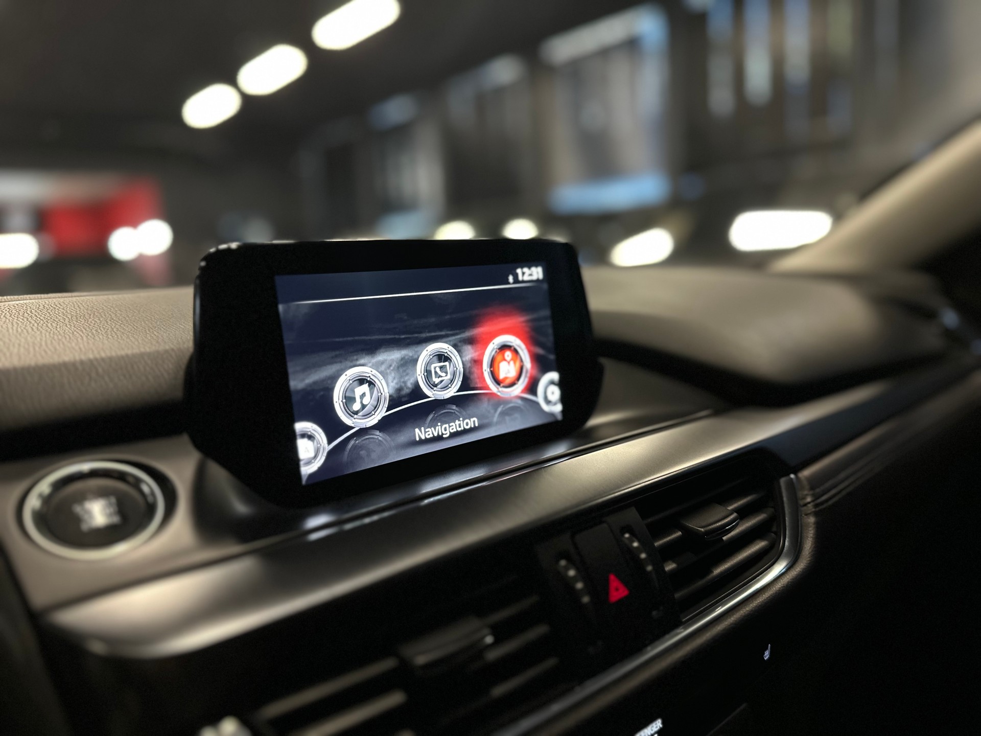 MAZDA 6 Sportwagon SKYACTIV-D 175 Revolution Automat AWD / * Frisch ab MFK + Service *-image-14