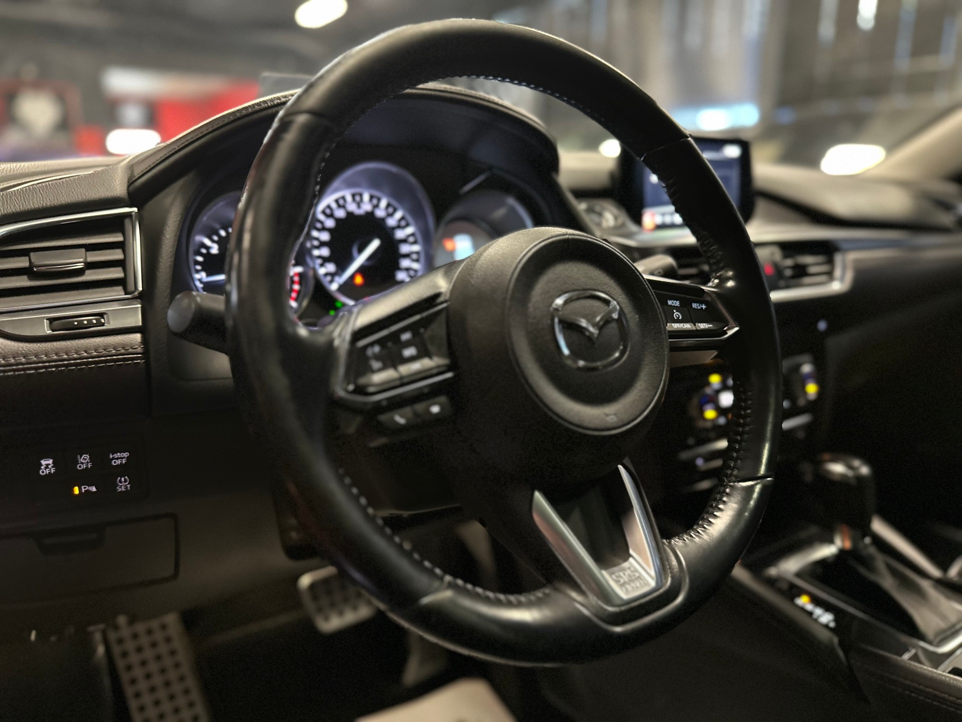 MAZDA 6 Sportwagon SKYACTIV-D 175 Revolution Automat AWD / * Frisch ab MFK + Service *-image-11
