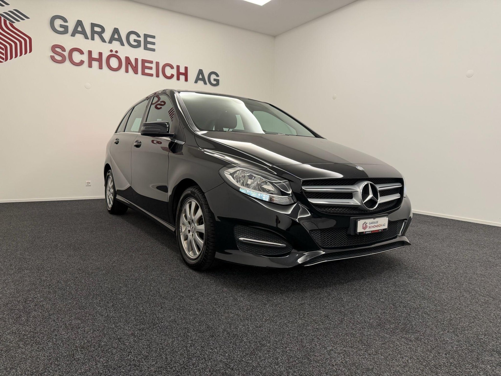 MERCEDES-BENZ B 180 d Style-showroom-element-2