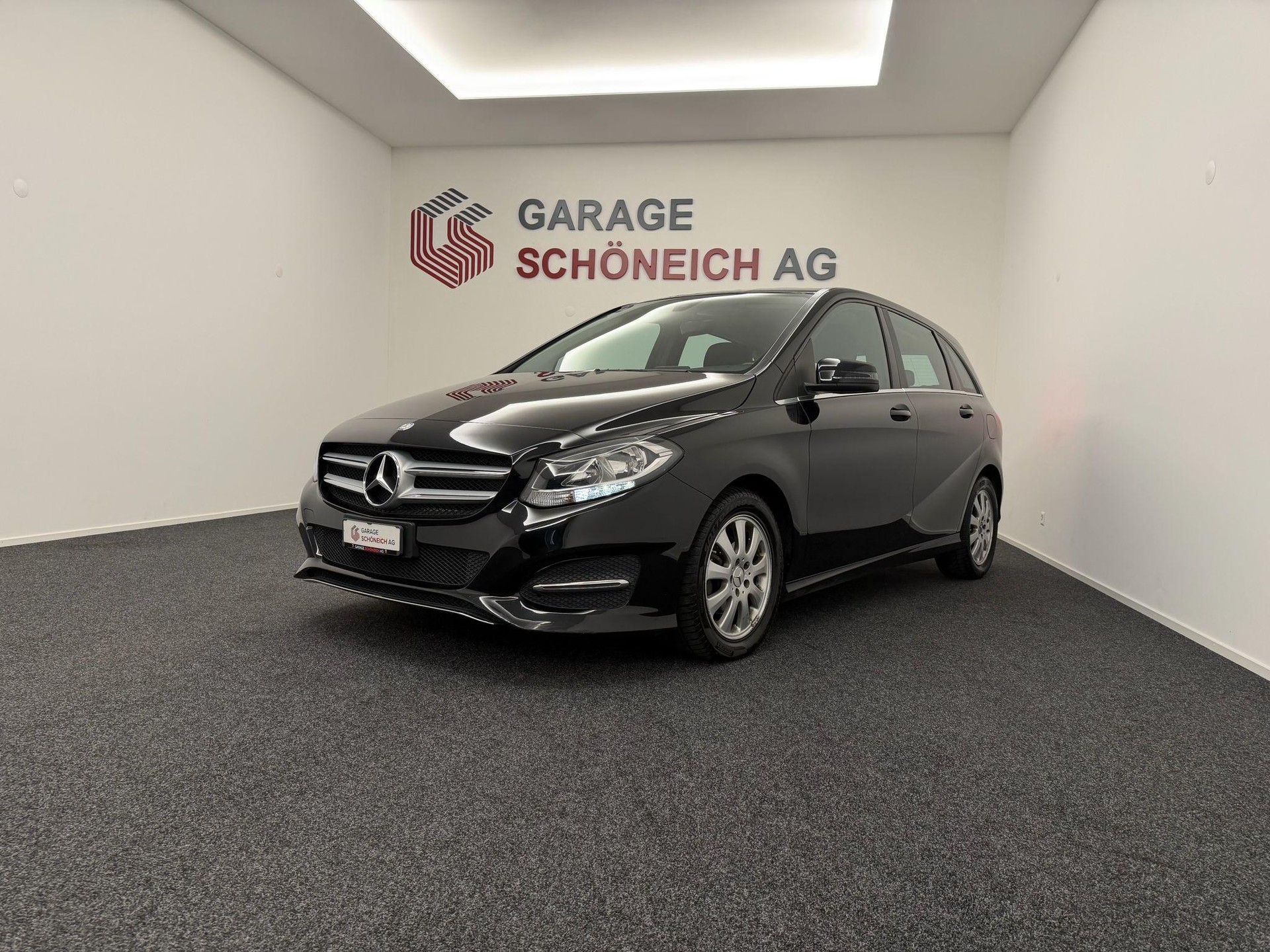 MERCEDES-BENZ B 180 d Style