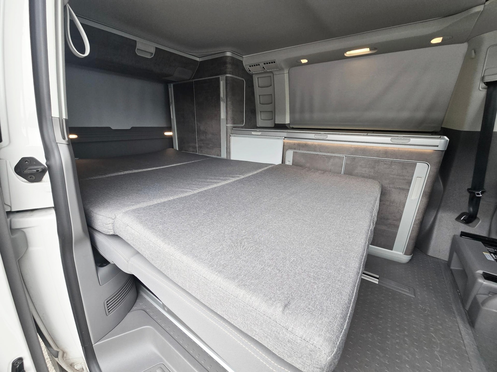 VW T6.1 CALIFORNIA 2.0 TDI OCEAN EDITION LIBERTY-image-5