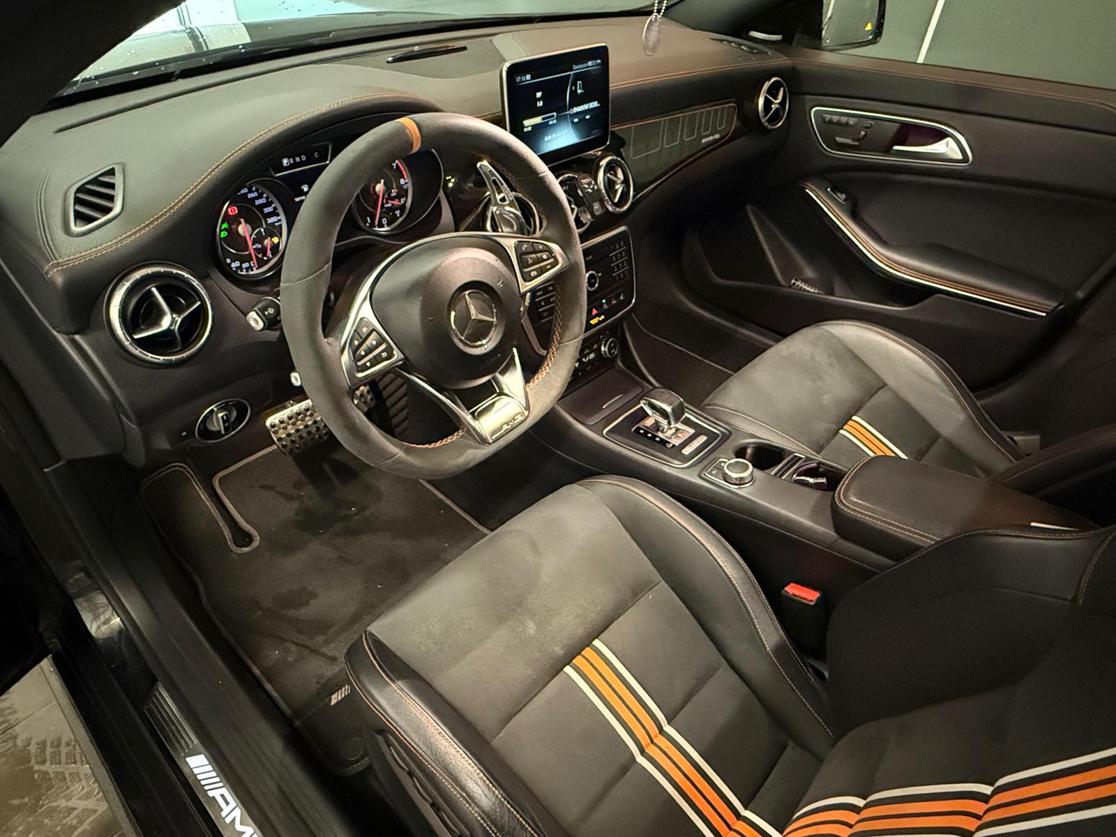 MERCEDES-BENZ CLA Shooting Brake 45 AMG 4Matic Speedshift-showroom-element-1