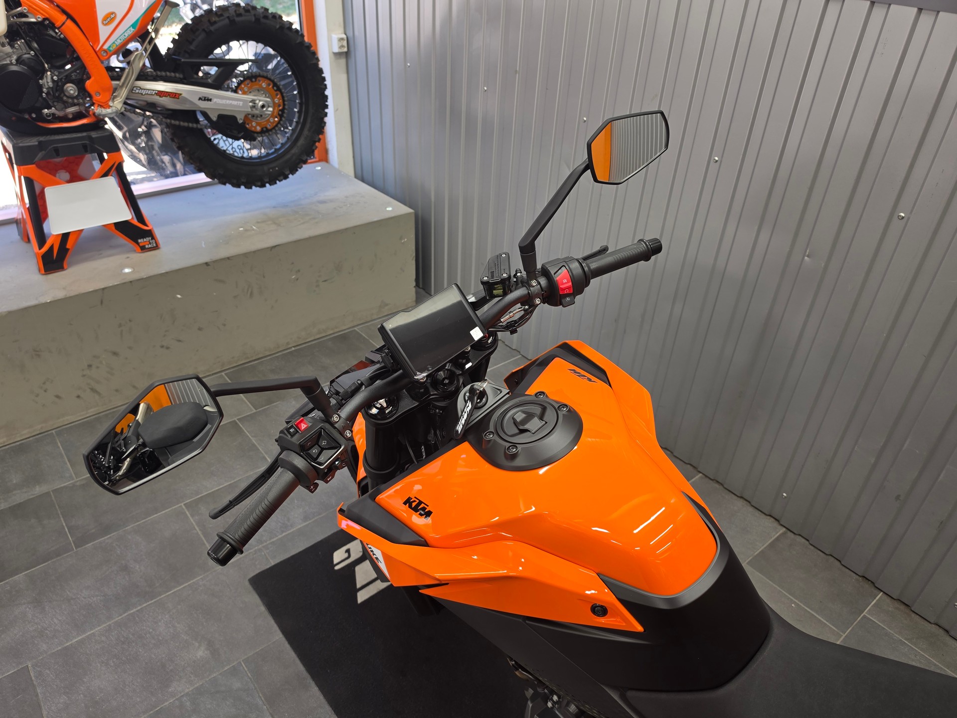 KTM 790 Duke-image-8