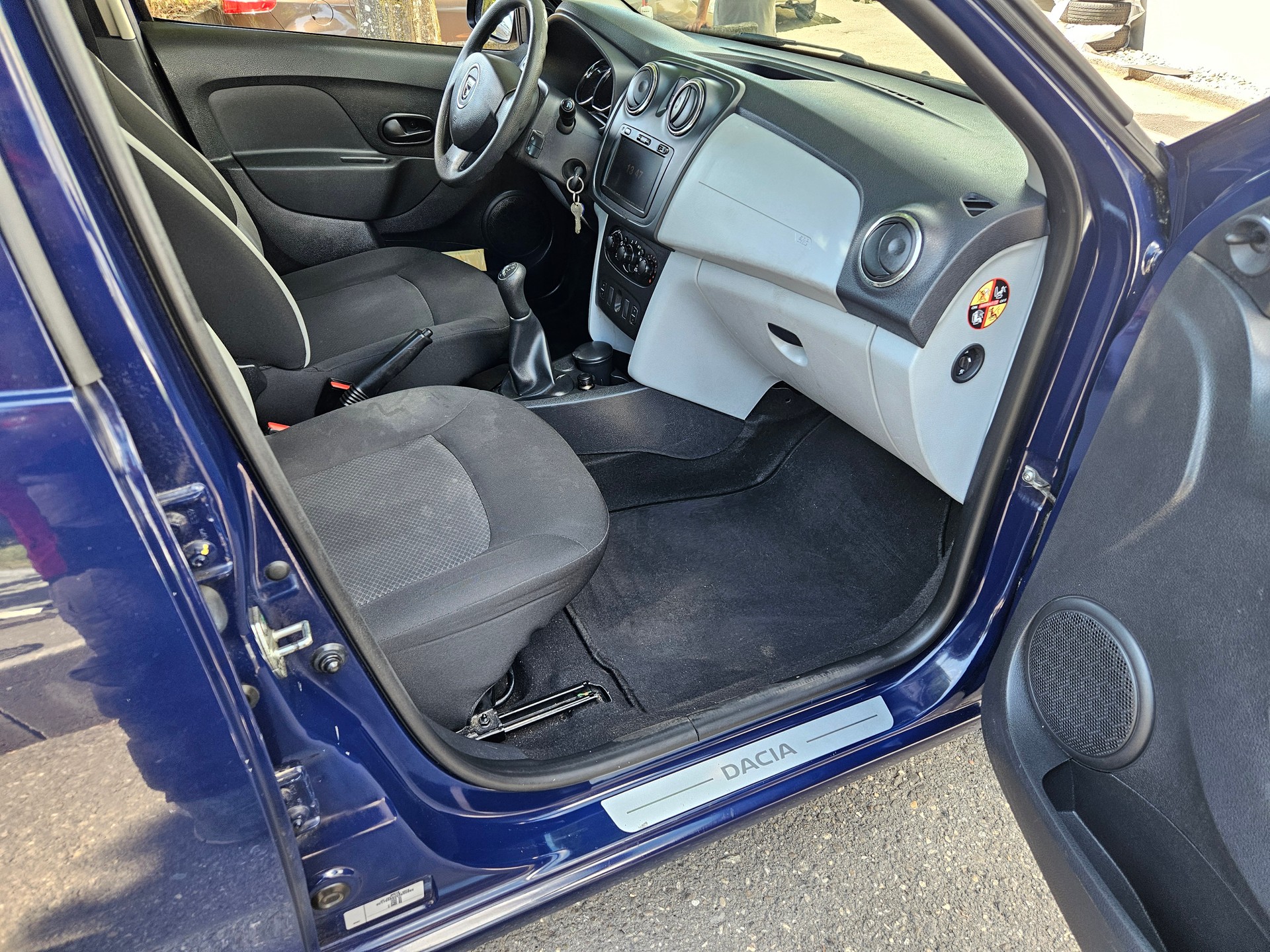 DACIA Logan MCV 0.9 Lauréate-image-12