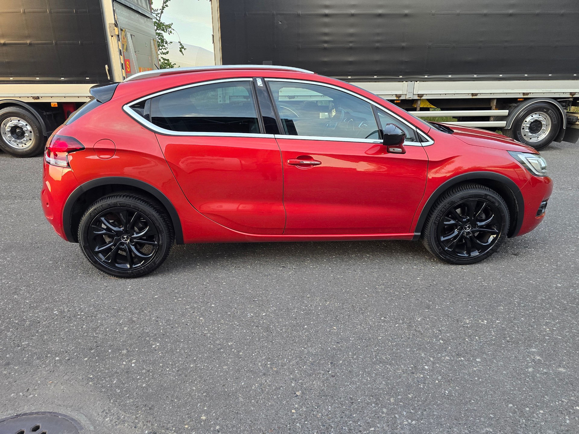DS AUTOMOBILES DS 4 1.6 THP Sport Chic Automatic-image-8