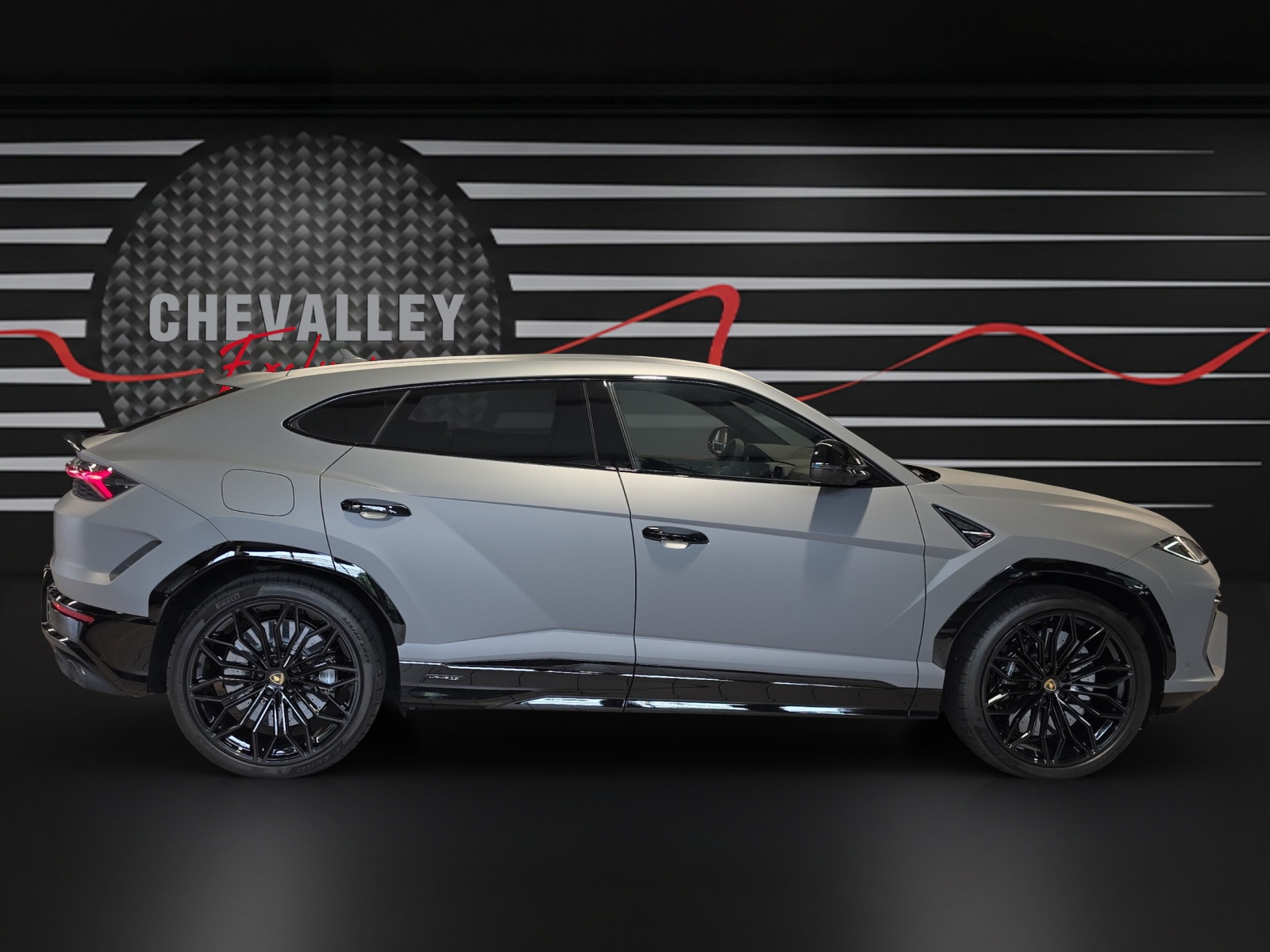 LAMBORGHINI Urus SE-image-6