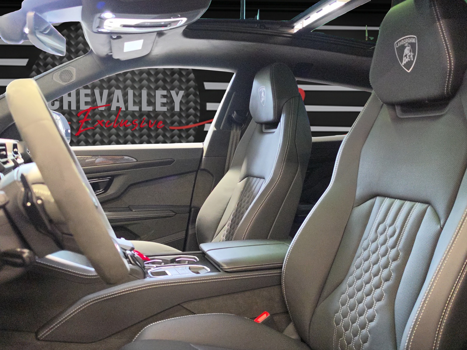 LAMBORGHINI Urus SE-image-10