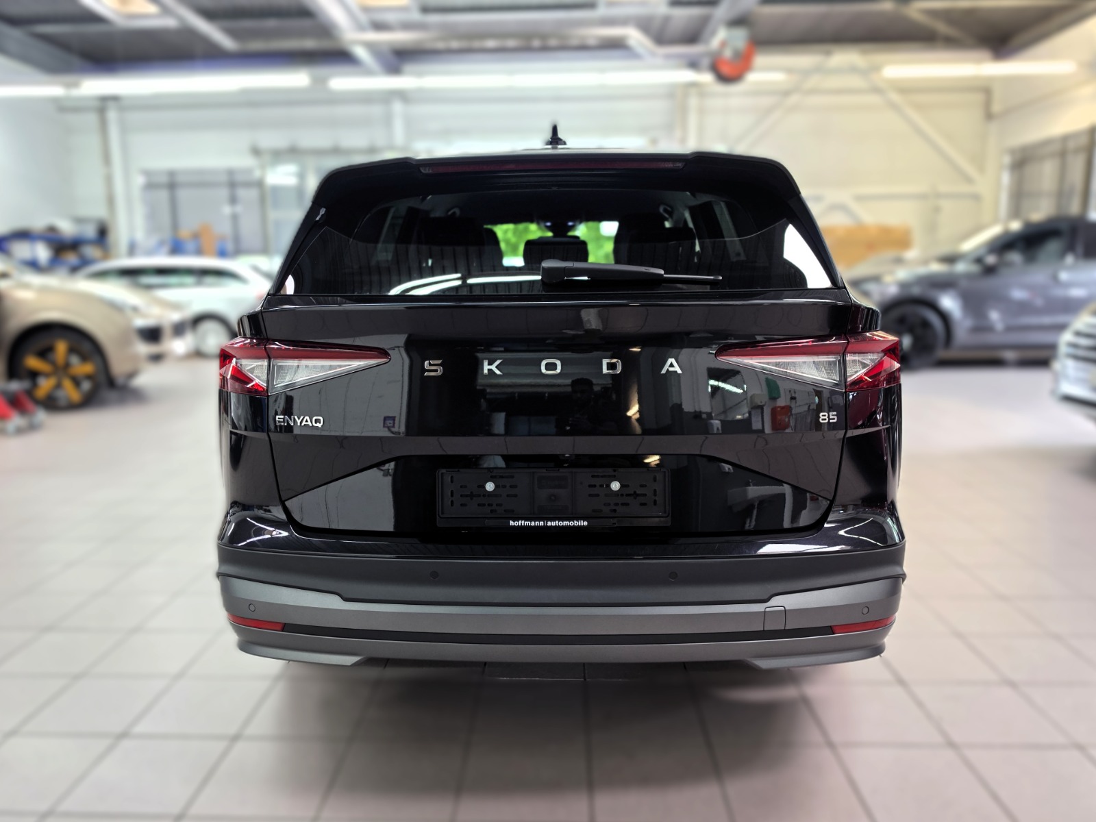 SKODA Enyaq 85-showroom-element-3