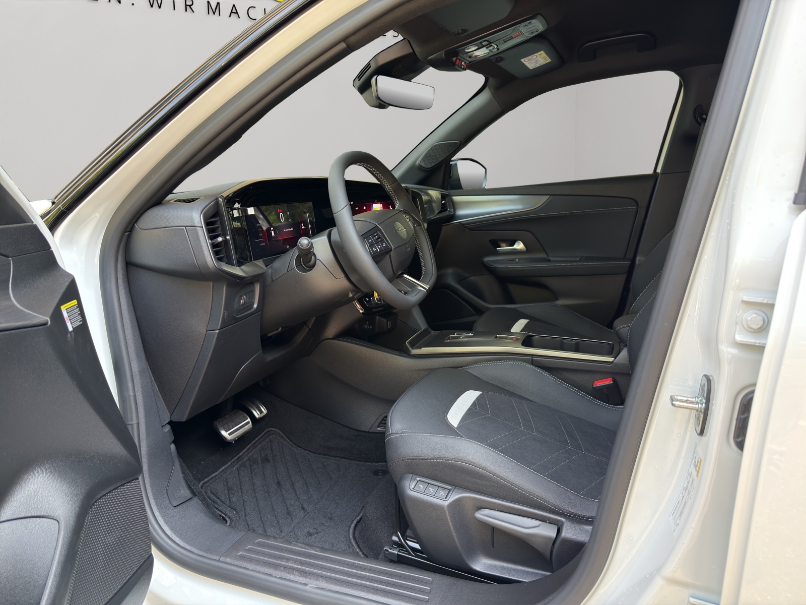 OPEL Mokka 1.2 Turbo Hybrid VIVA-image-12