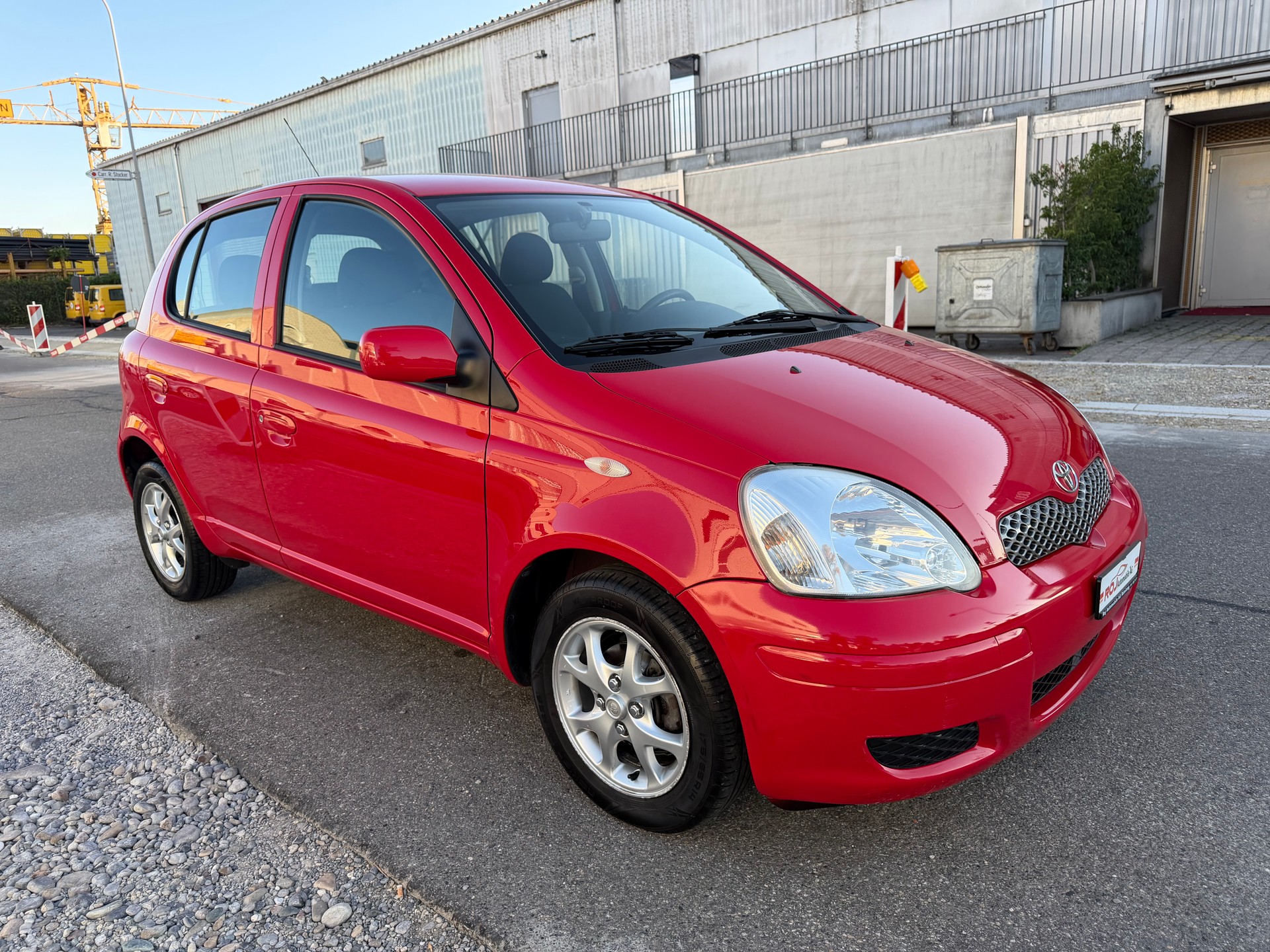 TOYOTA Yaris 1.3 Linea Sol-showroom-element-3
