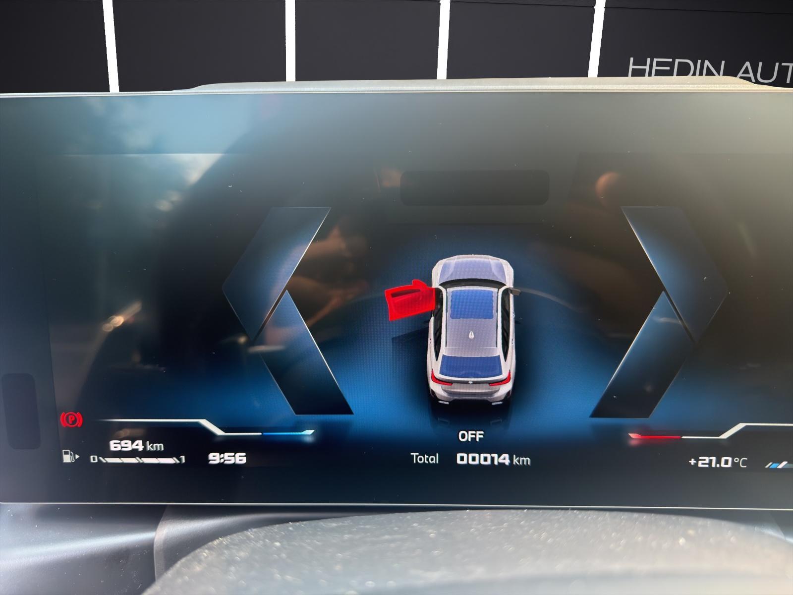 BMW M340d xDrive Touring-image-10
