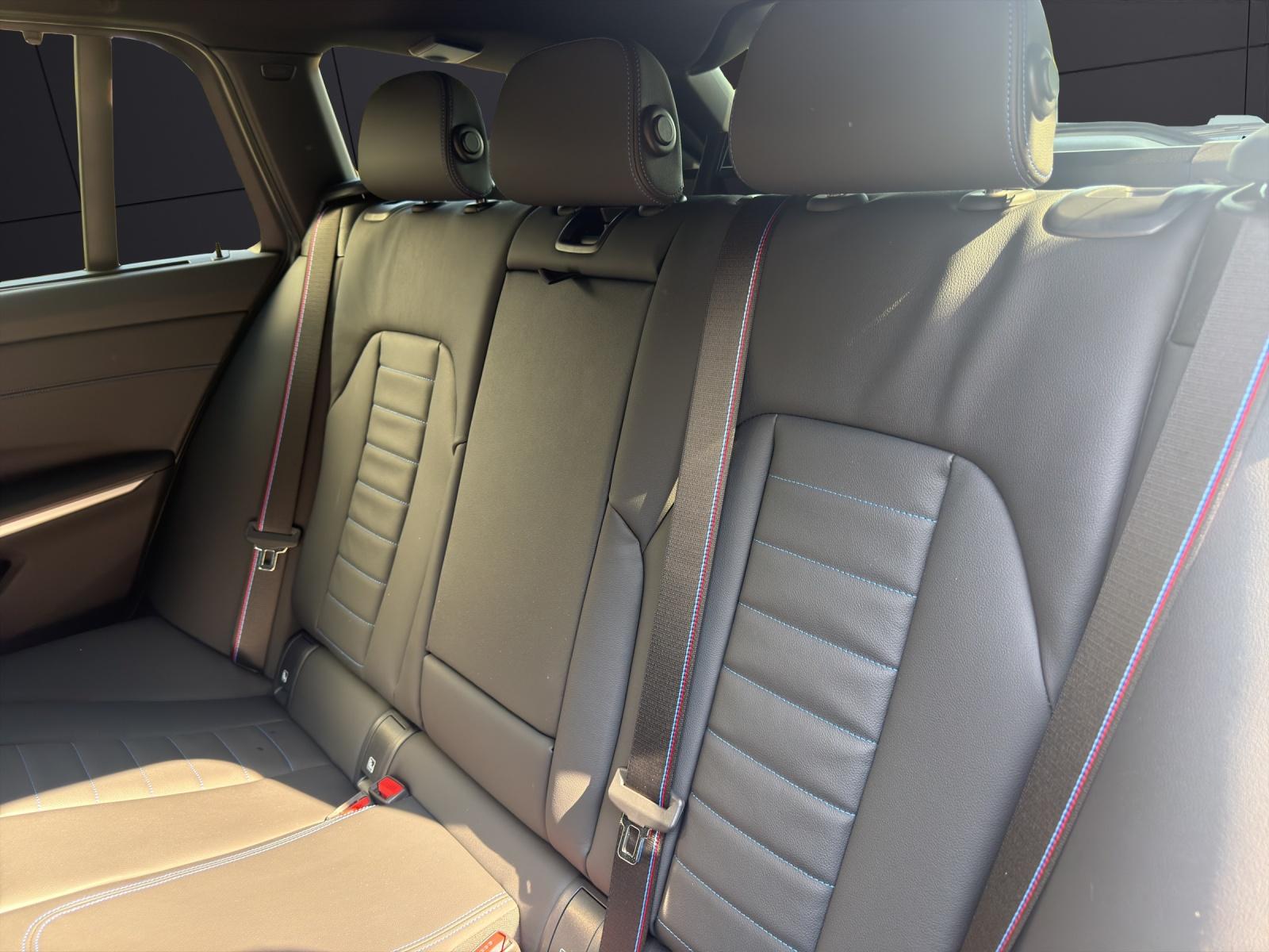 BMW M340d xDrive Touring-image-13
