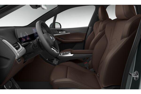 BMW 220i M Sport Active Tourer U06 (CH) AHK-showroom-element-2