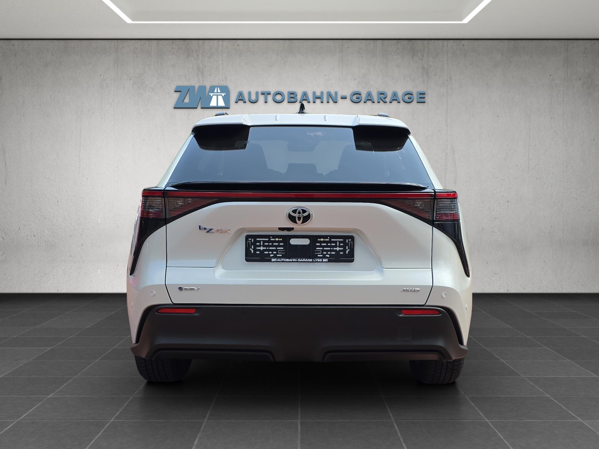 TOYOTA bZ4X Premium AWD-image-3