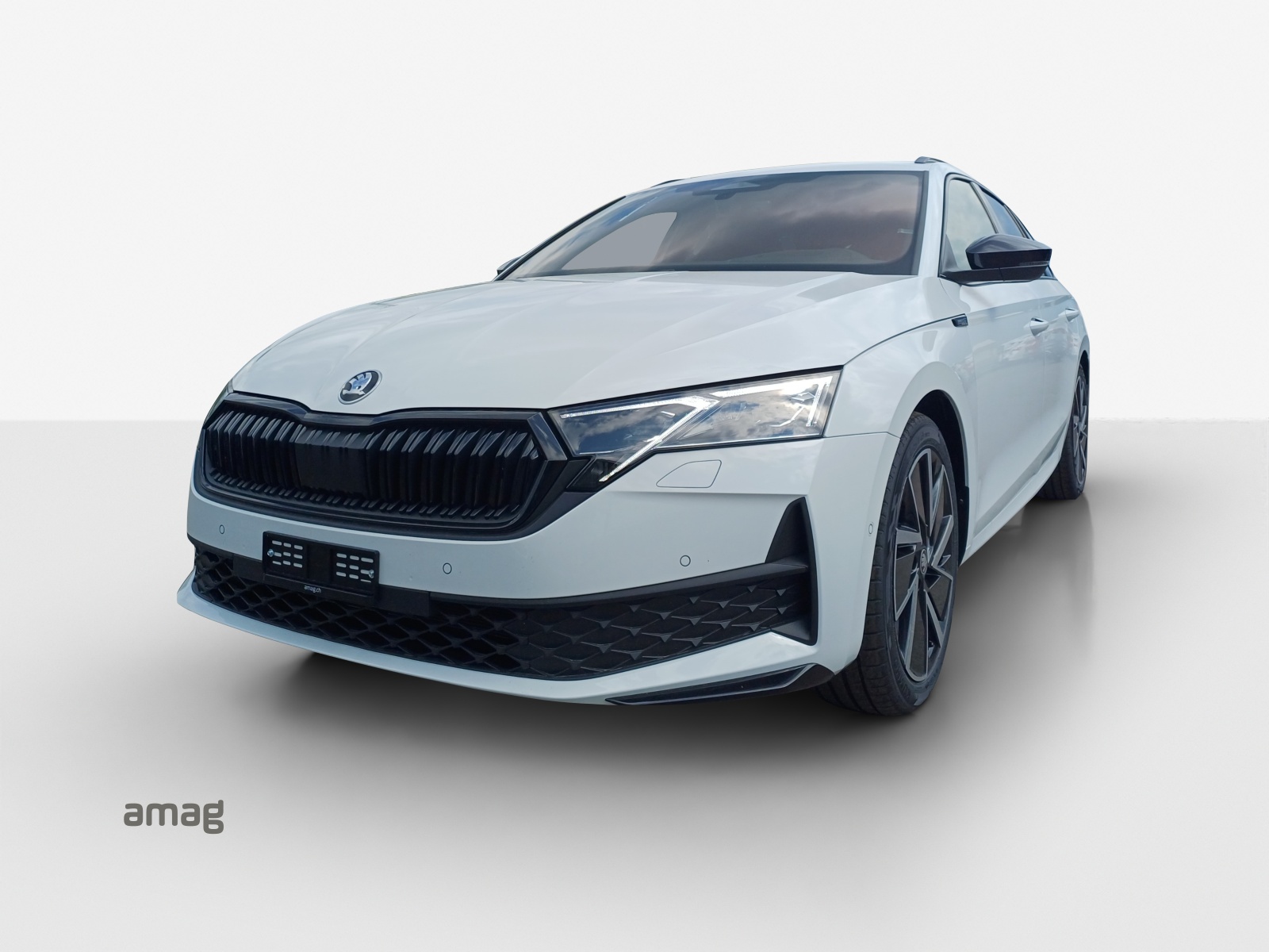 SKODA Octavia Combi 2.0 TSI DSG Dynamic 4x4-image-14