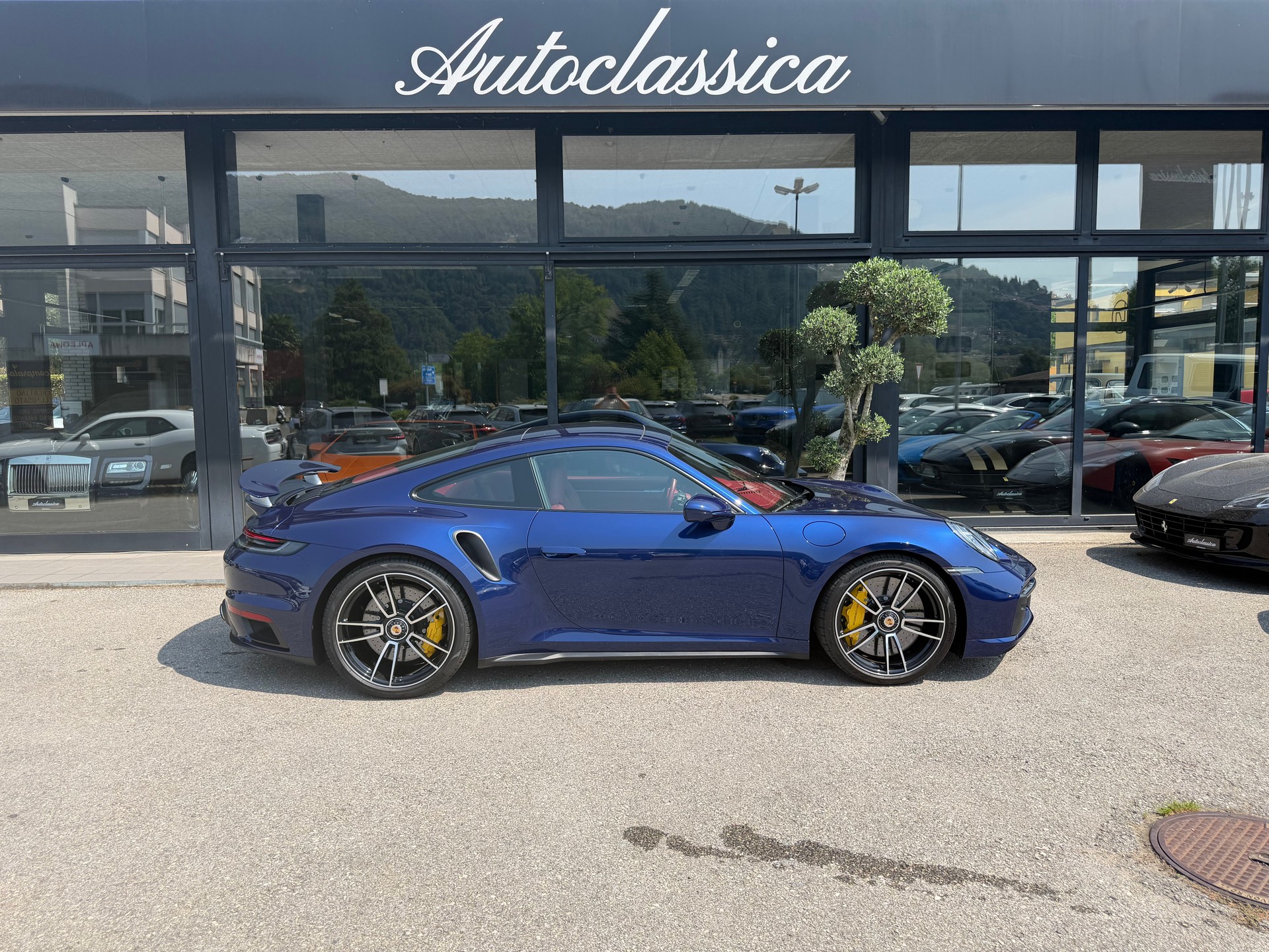 PORSCHE 911 Turbo S PDK-showroom-element-3