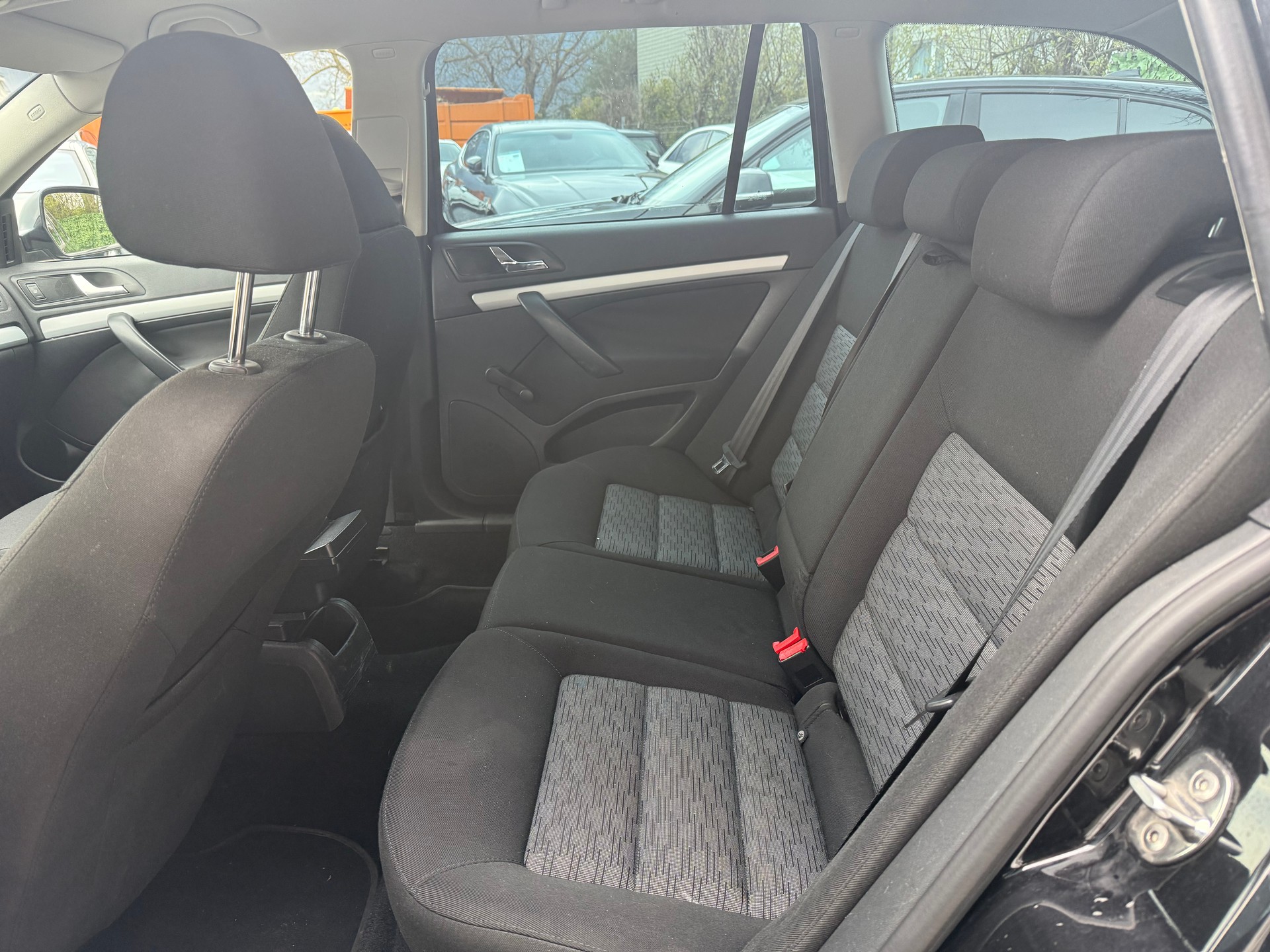 SKODA Octavia Combi 1.9 TDI Ambiente-image-9