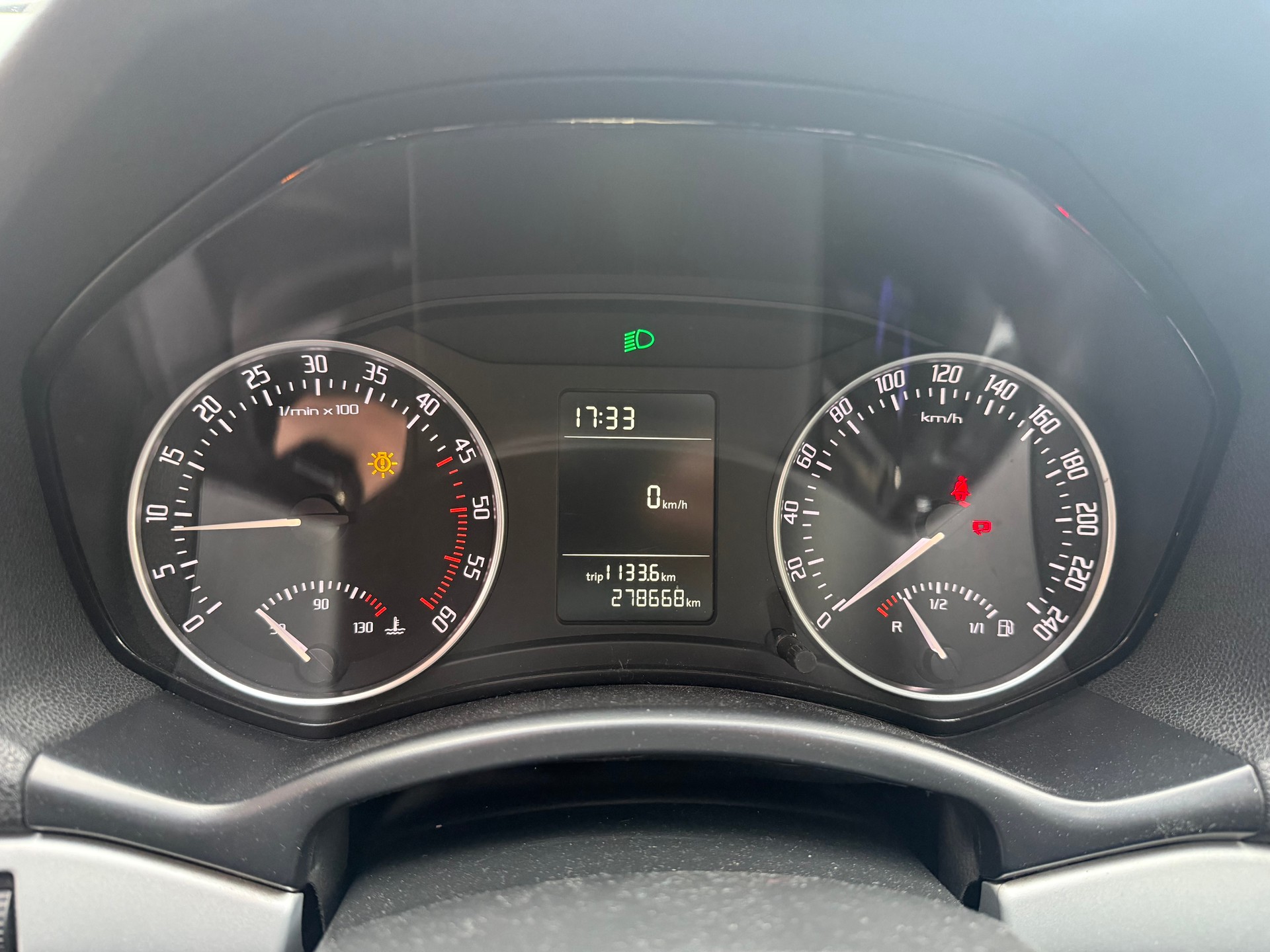 SKODA Octavia Combi 1.9 TDI Ambiente-image-13