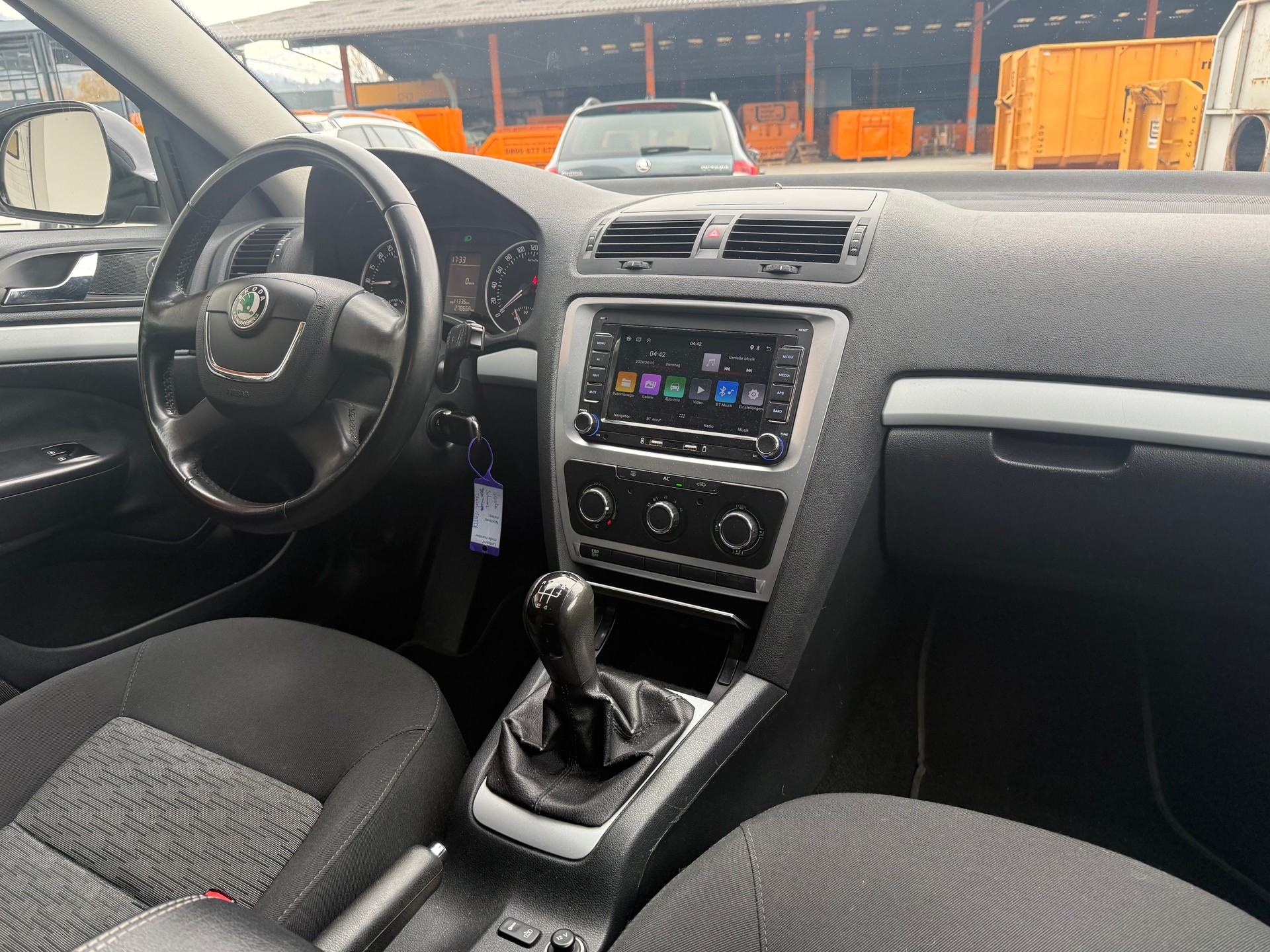 SKODA Octavia Combi 1.9 TDI Ambiente-image-8