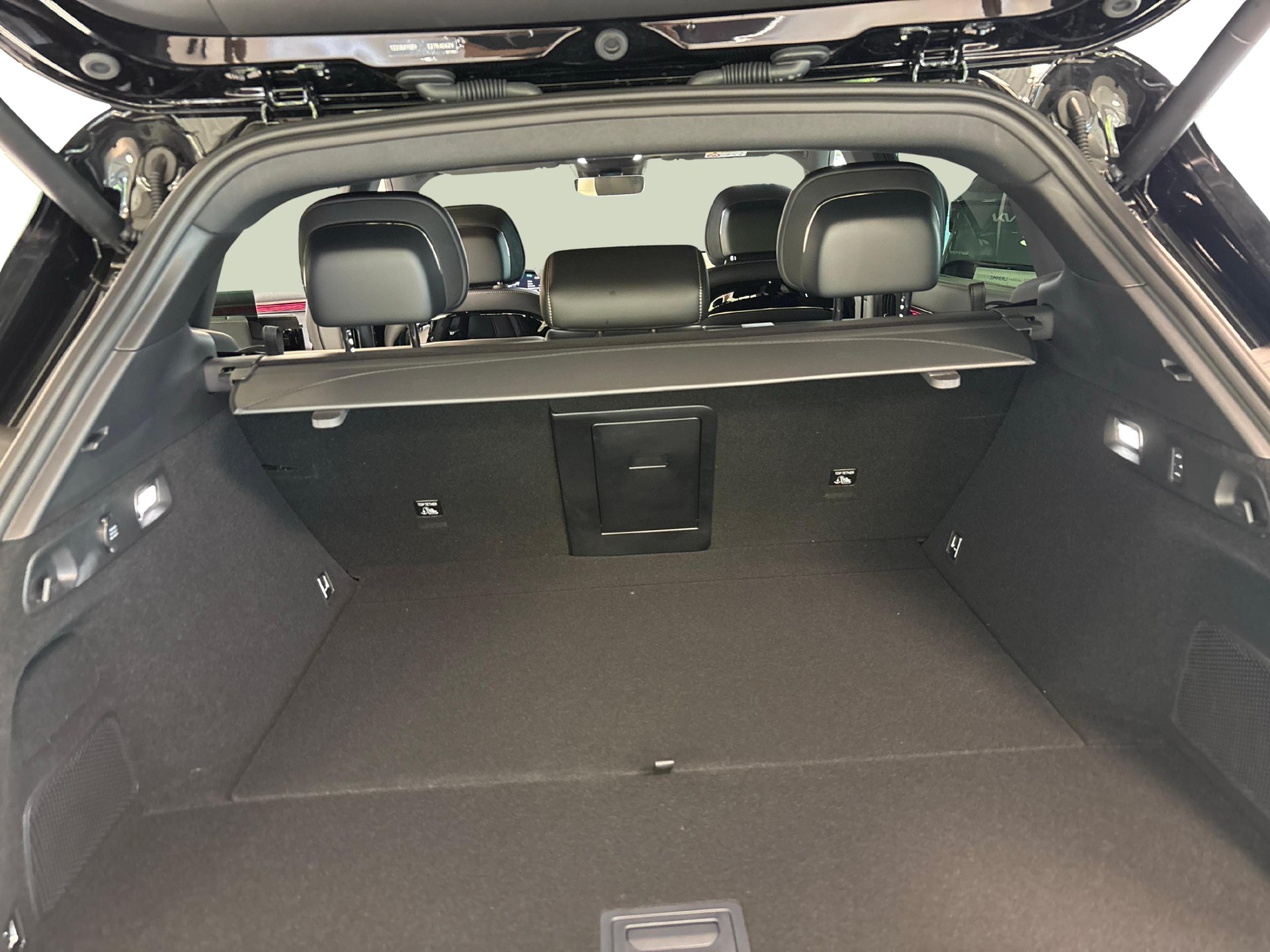 ZEEKR 7X 100kWh Privilege AWD CH-FZ-image-12