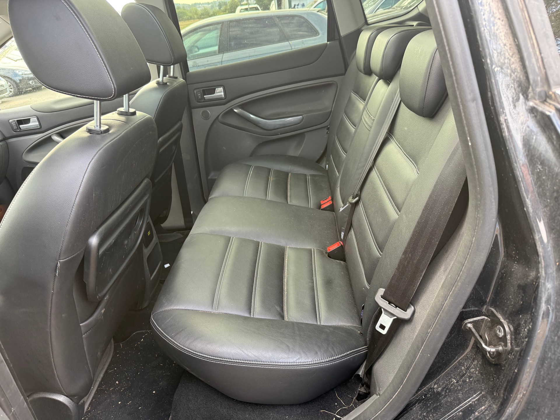 FORD Kuga 2.0 TDCi Titanium 4WD PowerShift-image-9
