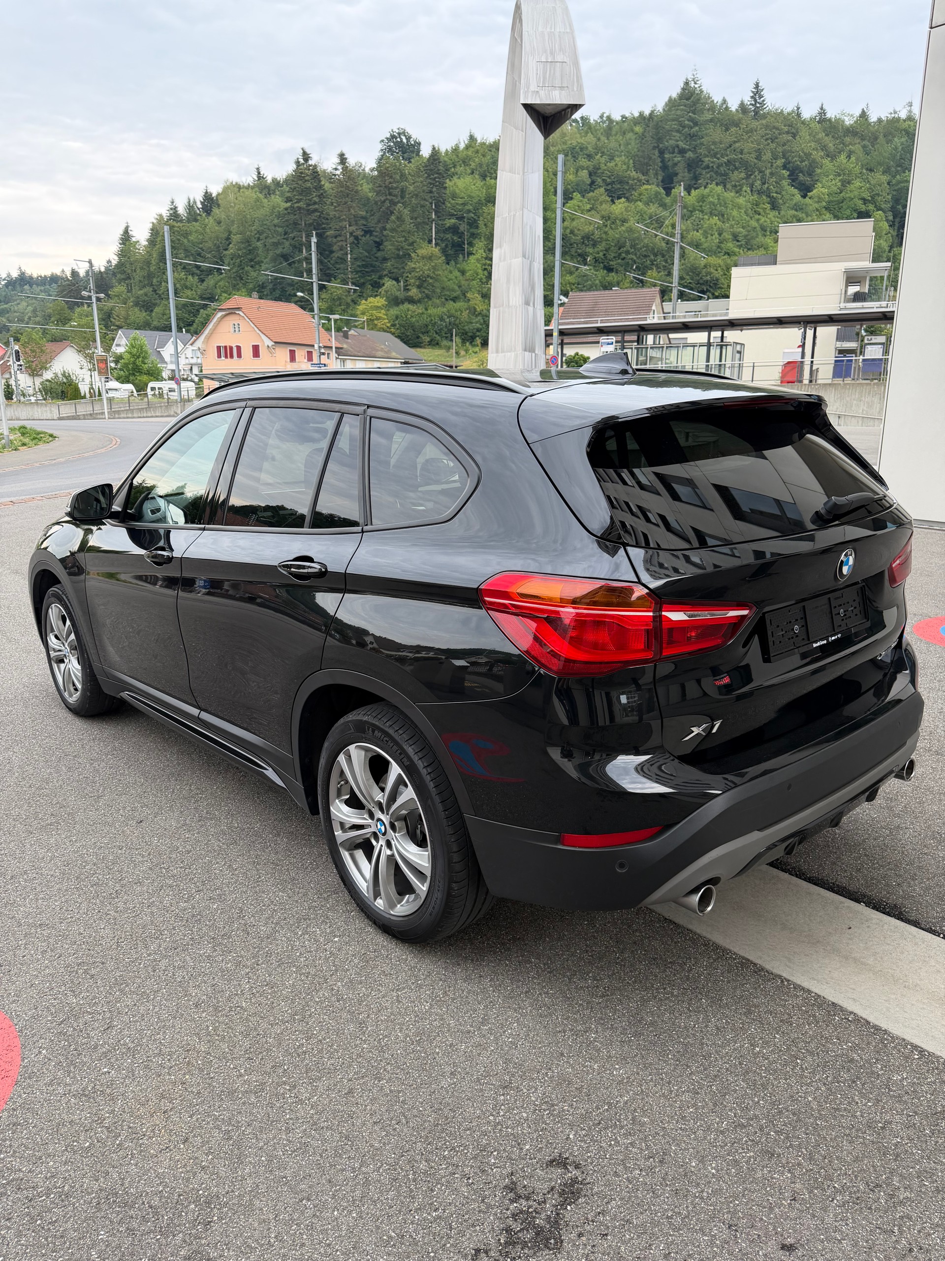 BMW X1 xDrive 18d Steptronic-showroom-element-3