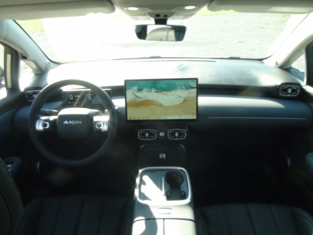 GAC AION UT-image-15