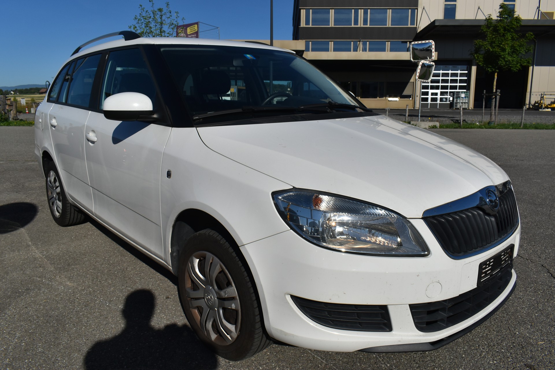 SKODA Fabia 1.6 TDI Elegance-image-5