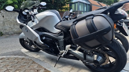 BMW S-image-1