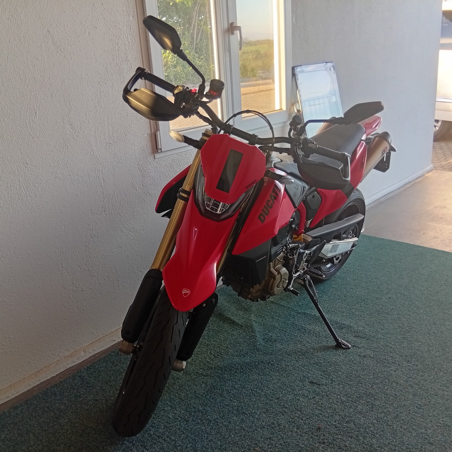 DUCATI Hypermotard 698 Mono-image-1