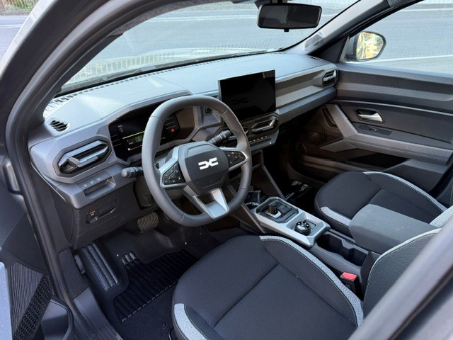 DACIA Duster 1.2 Hybrid Extreme 4WD-image-4