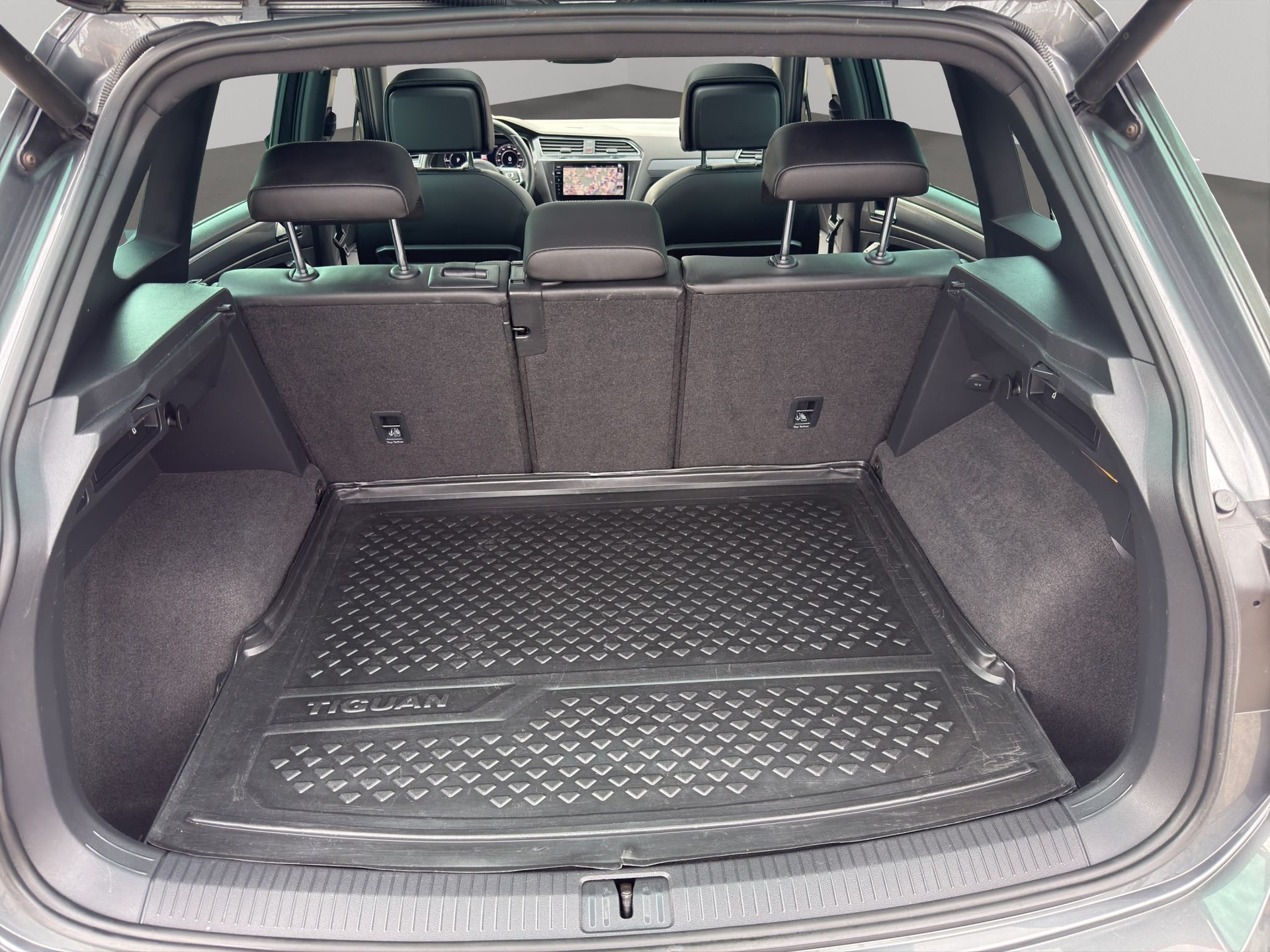 VW Tiguan 2.0 TDI SCR Highline 4Motion DSG-image-15