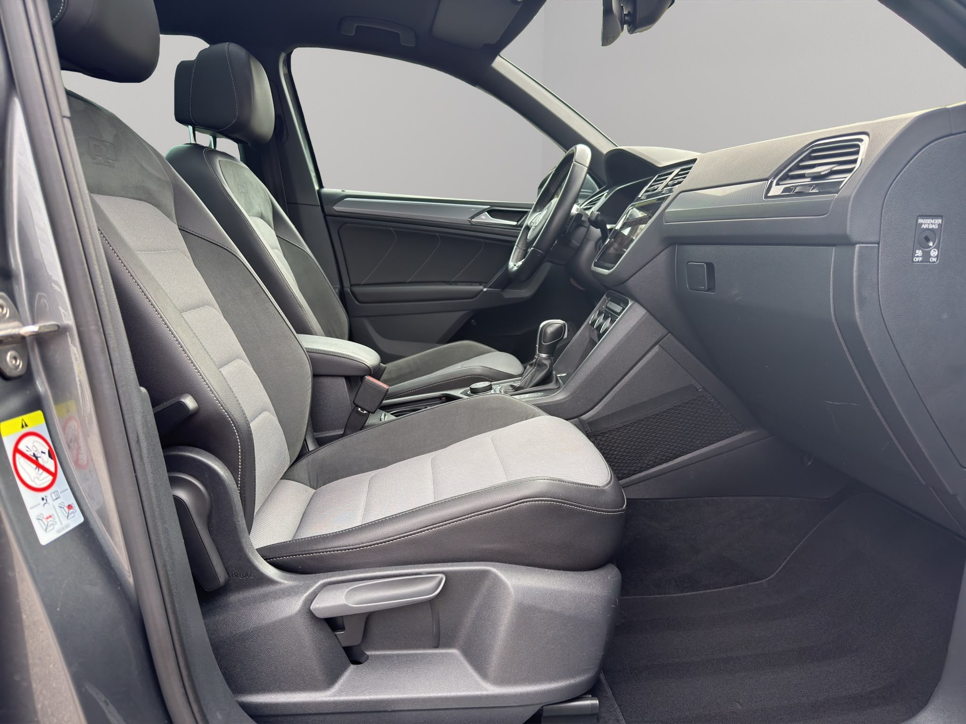 VW Tiguan 2.0 TDI SCR Highline 4Motion DSG-image-12